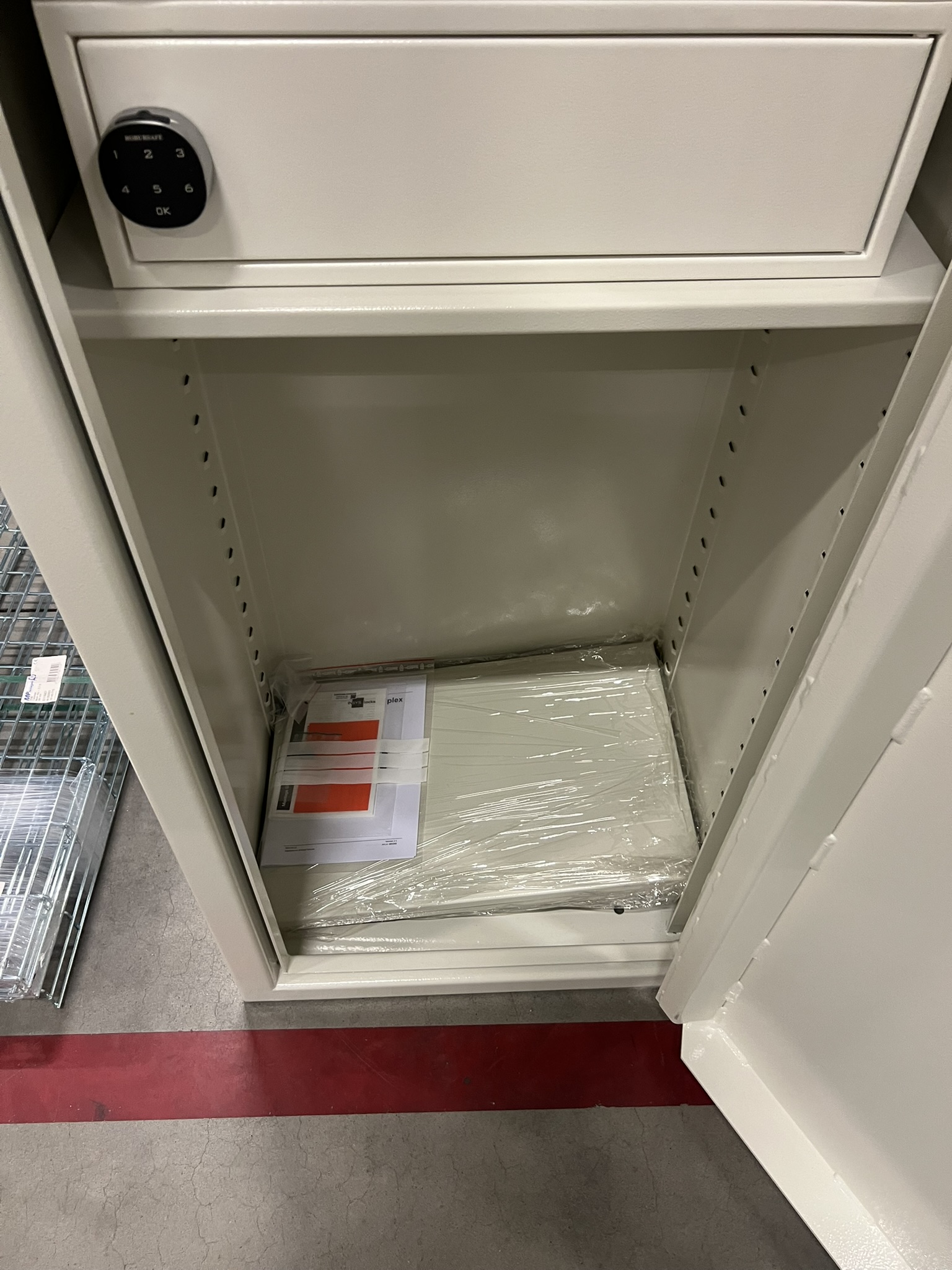 Säkerhetsskåp Robur SSF 3492 - Auktioner online - Nätauktioner ...