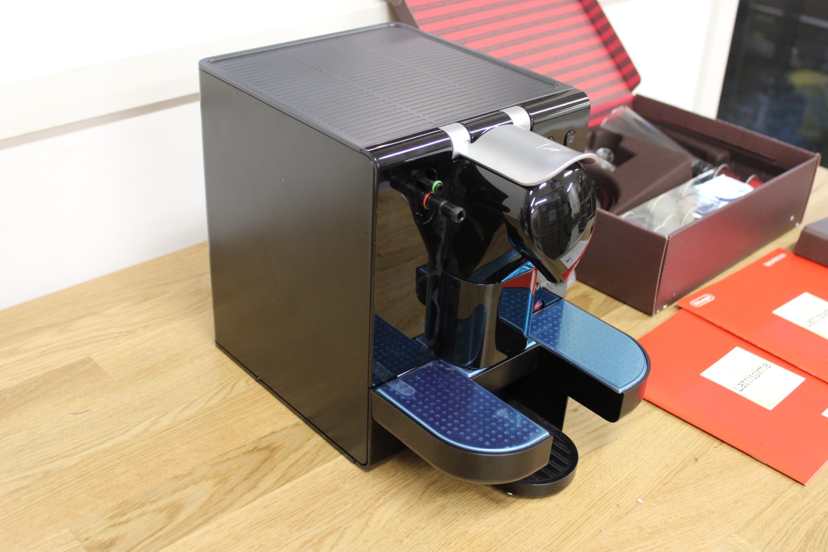 Coffee machine, Nespresso Lattissima F316 (New in carton) - PS Auction - We  value the future - Largest in net auctions