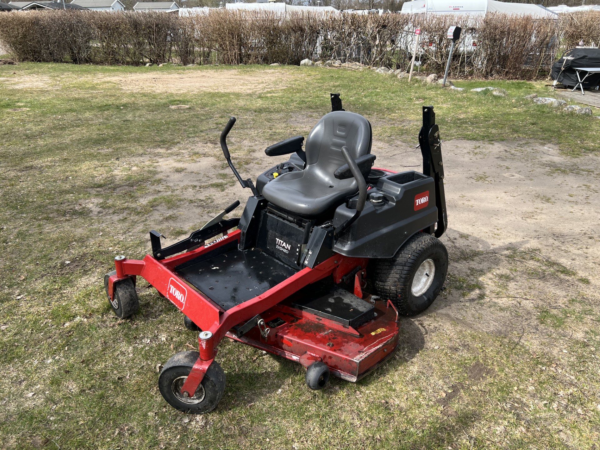 Riding lawn mower Toro Titan ZX5420 - PS Auction - We value the