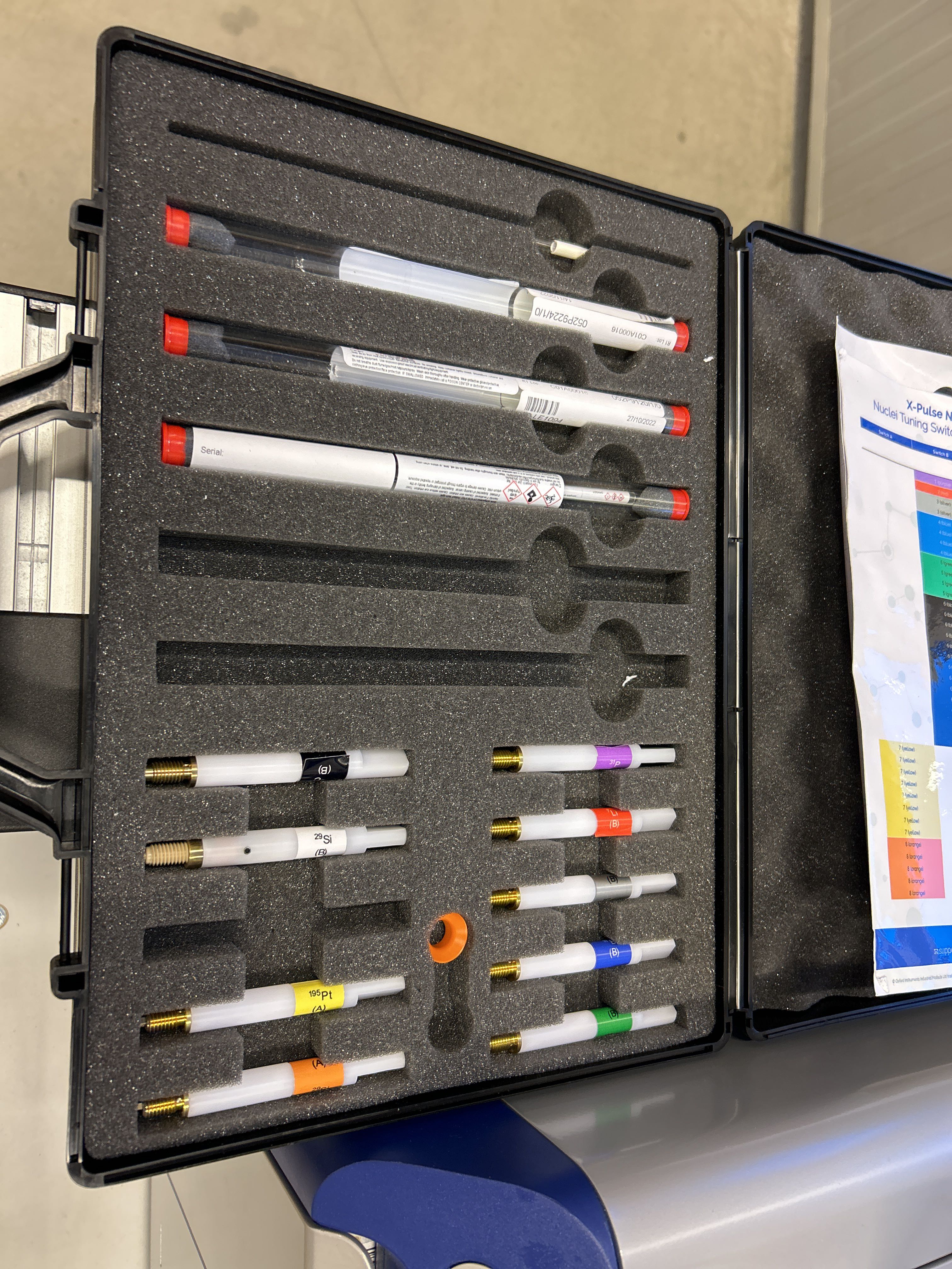 NMR spectrometer with autosampler and accessories - Oxford