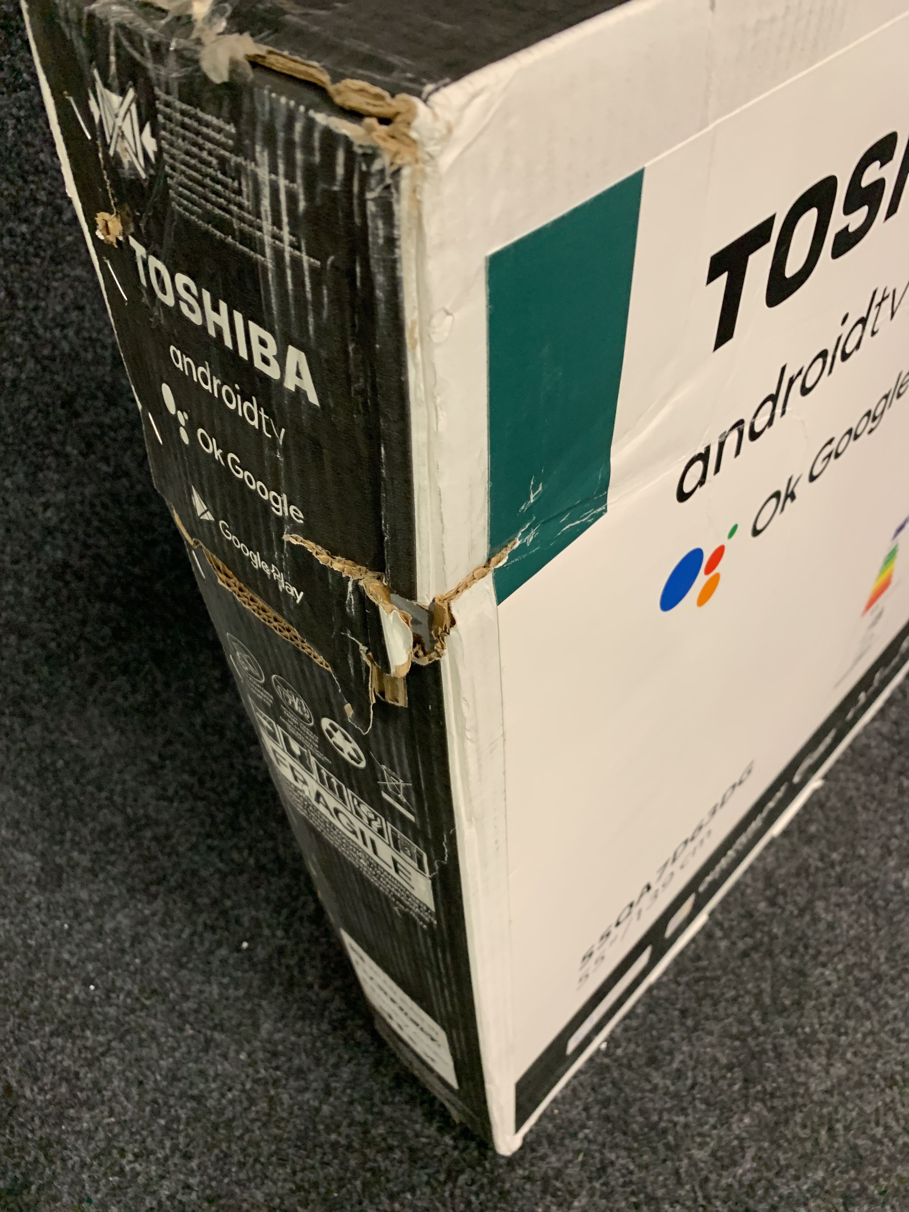 55" 4K QLED Android™ Smart TV Toshiba 55QA7D63DG with builtin