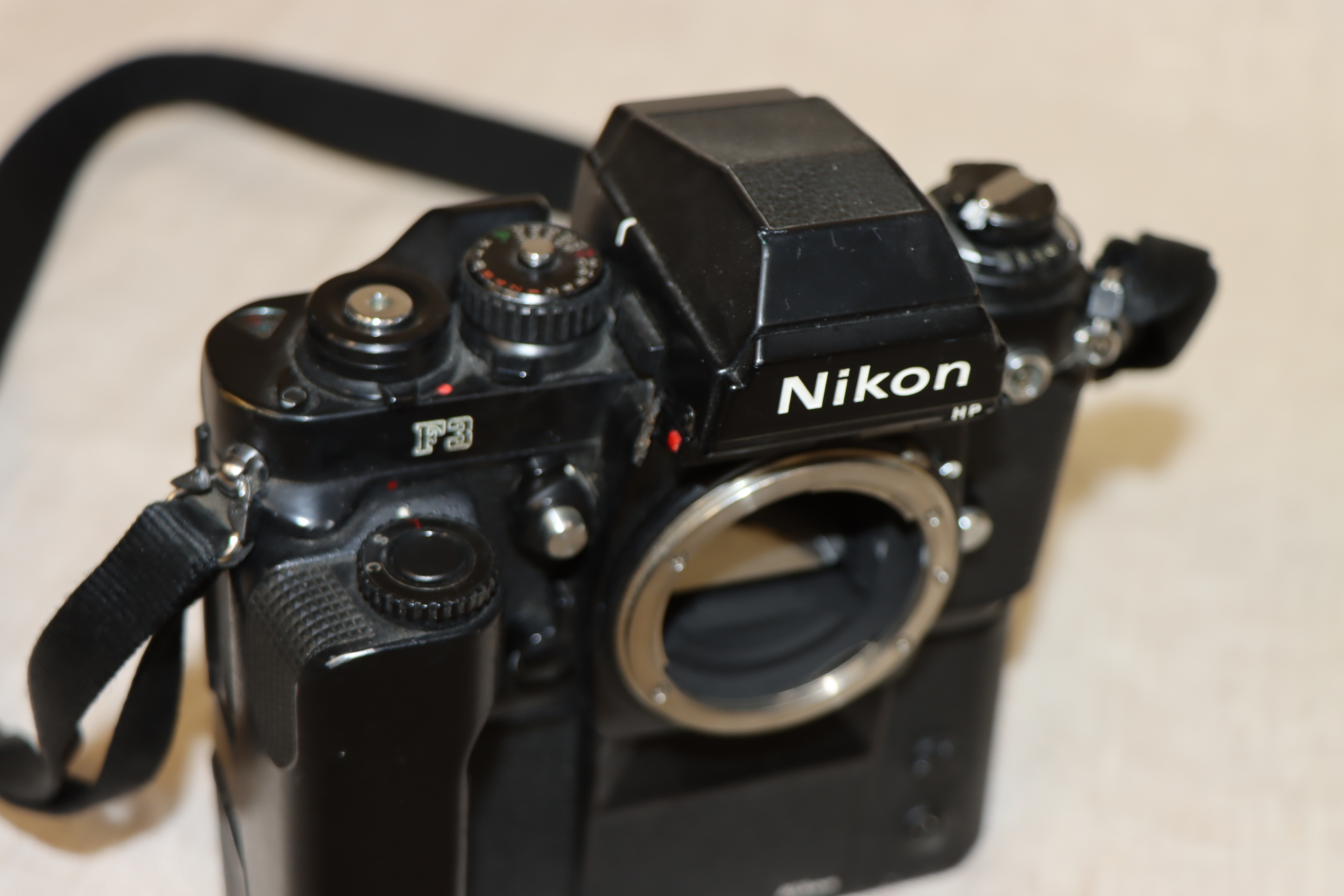 Nikon F3 camera with Nikon MD4 motor - PS Auction - We value the