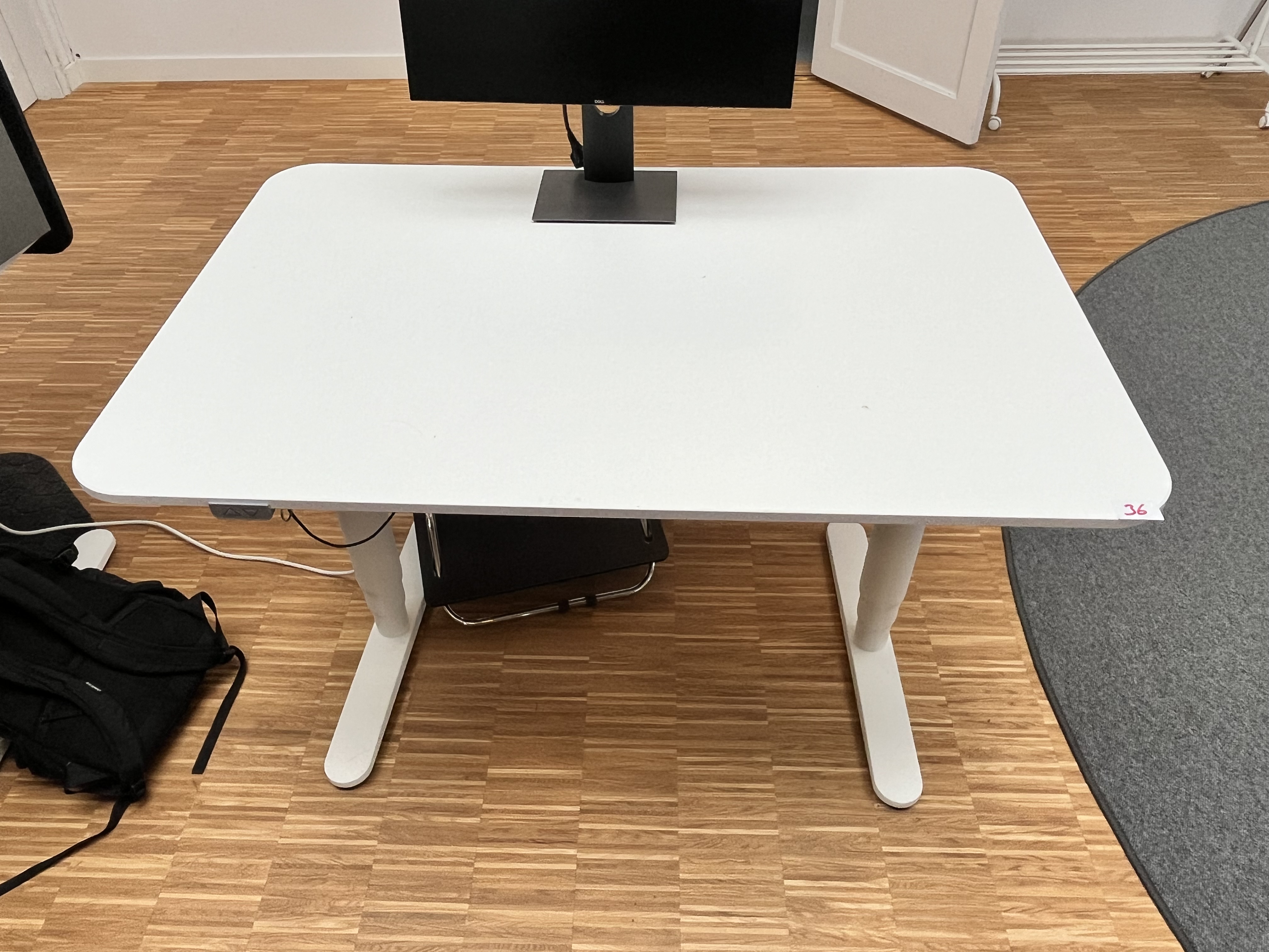 Electric desk BEKANT Sit/stand desk, white, 120x80 cm: (No. 39