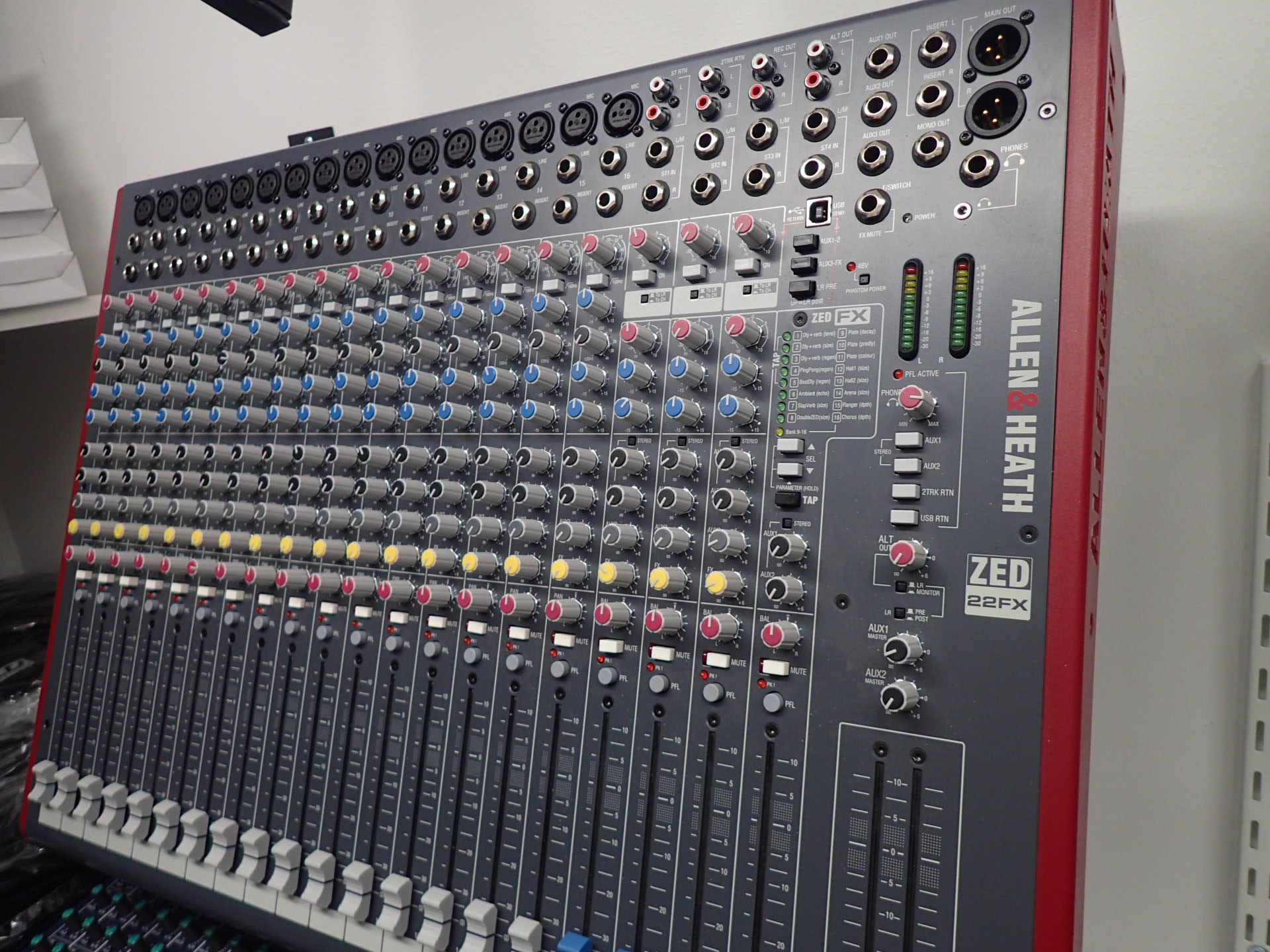Allen and Heath ZED-22FX USB Stereo Mixer - PS Auction - We value