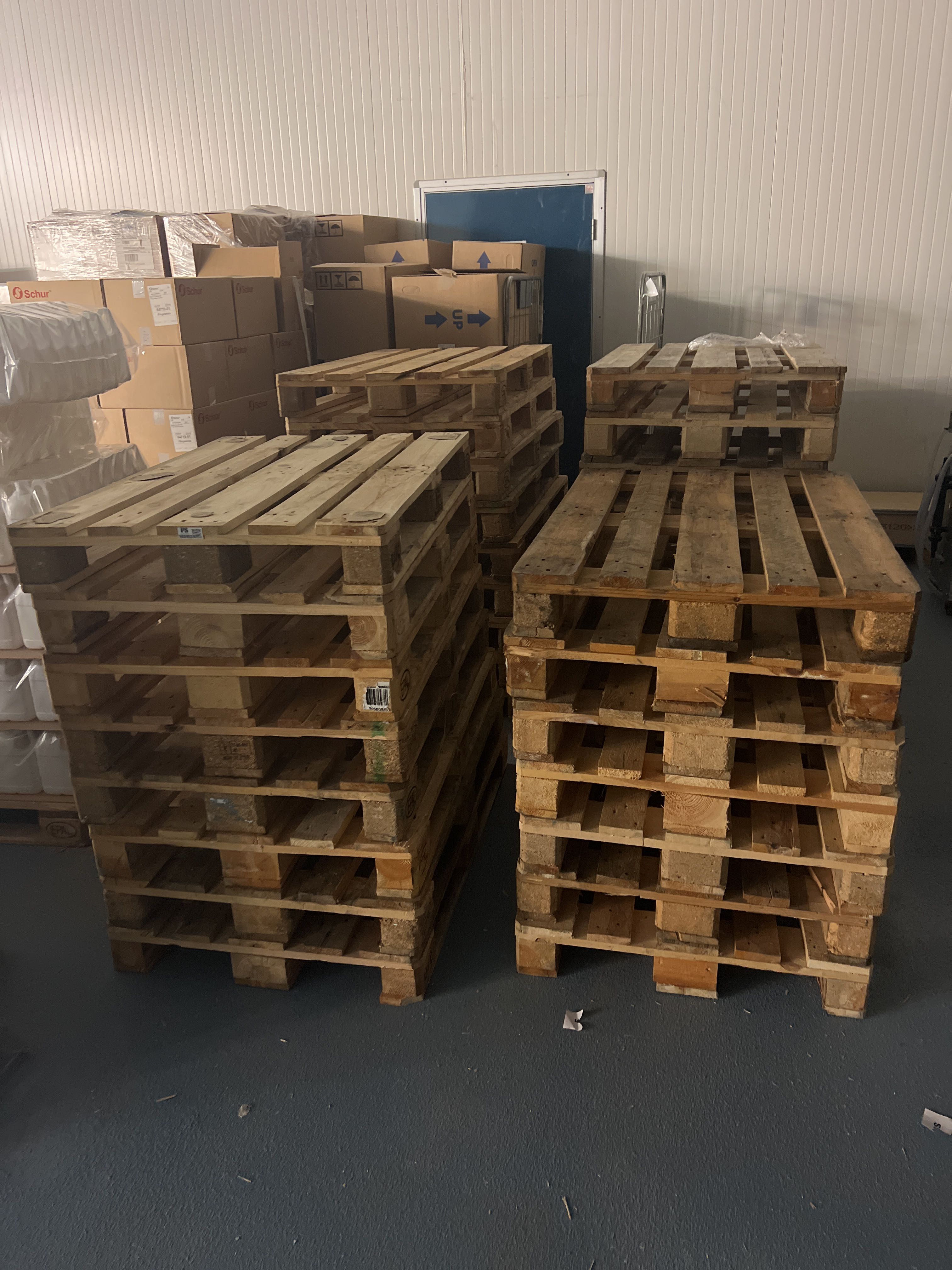 33 pallets and pallet shelves PS Auction We value the future