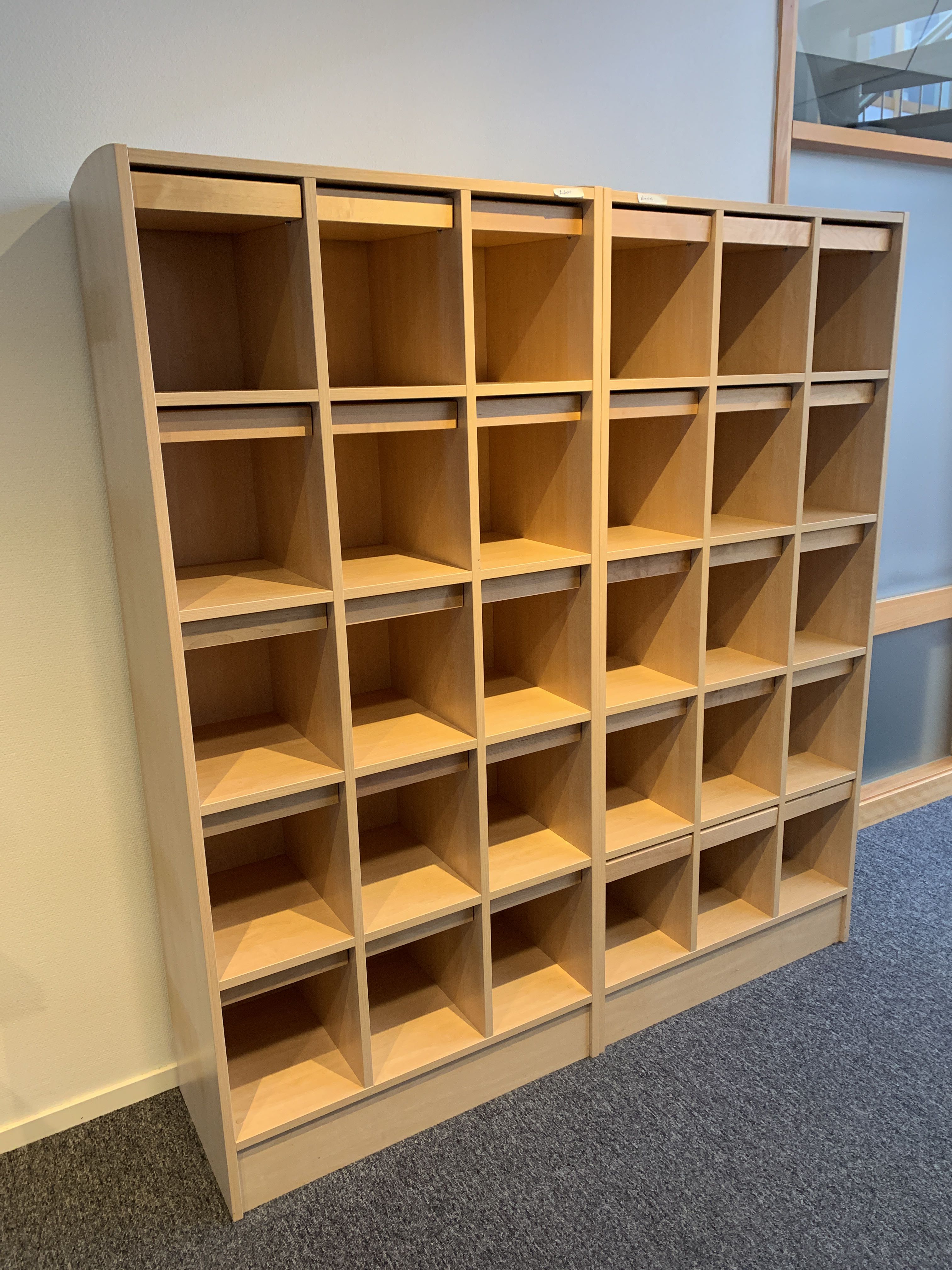 Waste sorting cabinet San Sac, brochure rack, wall shelves - PS Auction ...