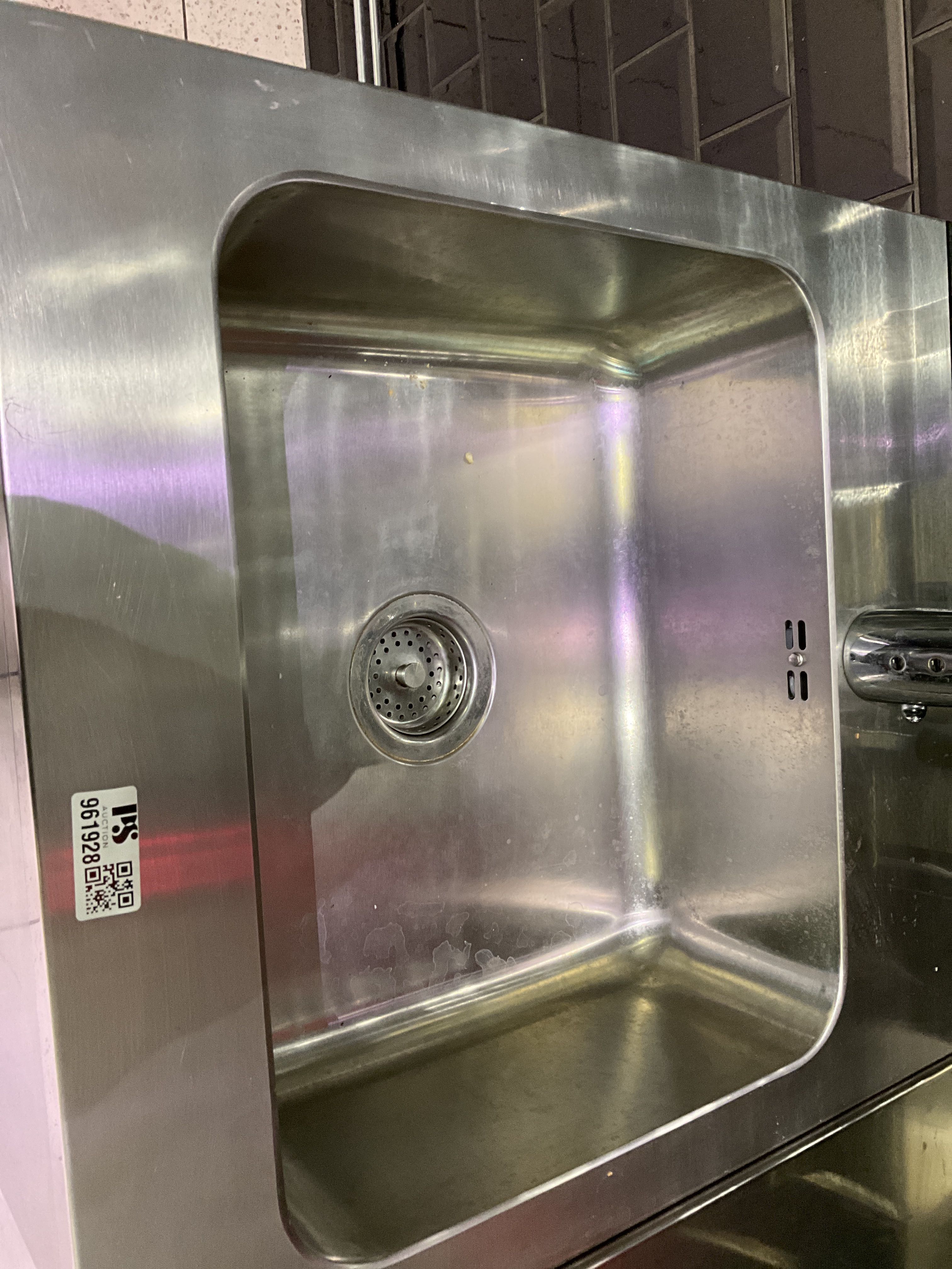 1 stainless steel bench with wooden base cabinet, hob and automatic ...