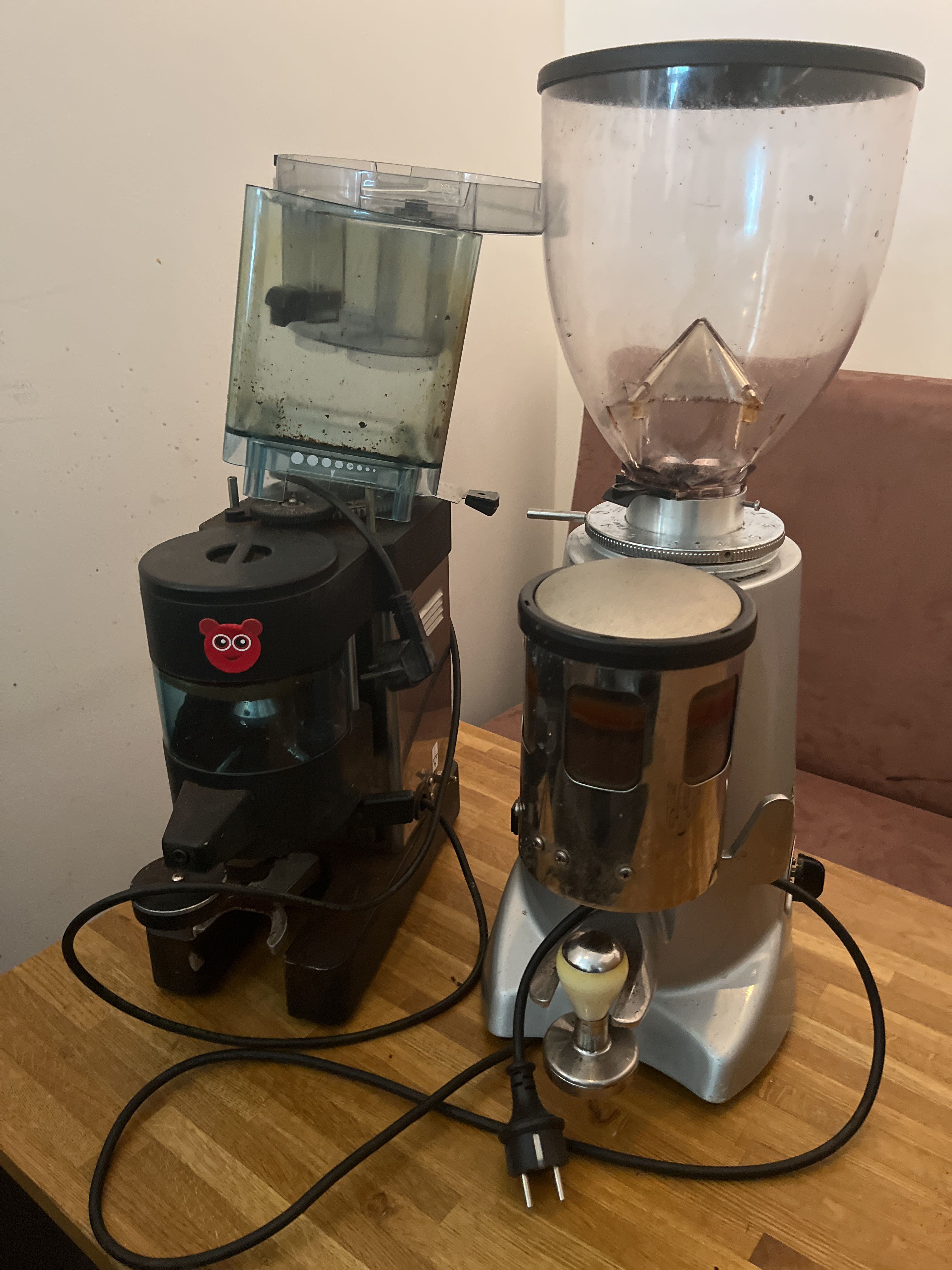 Bunn coffee maker, coffee grinders PS Auction We value the future Largest in net auctions