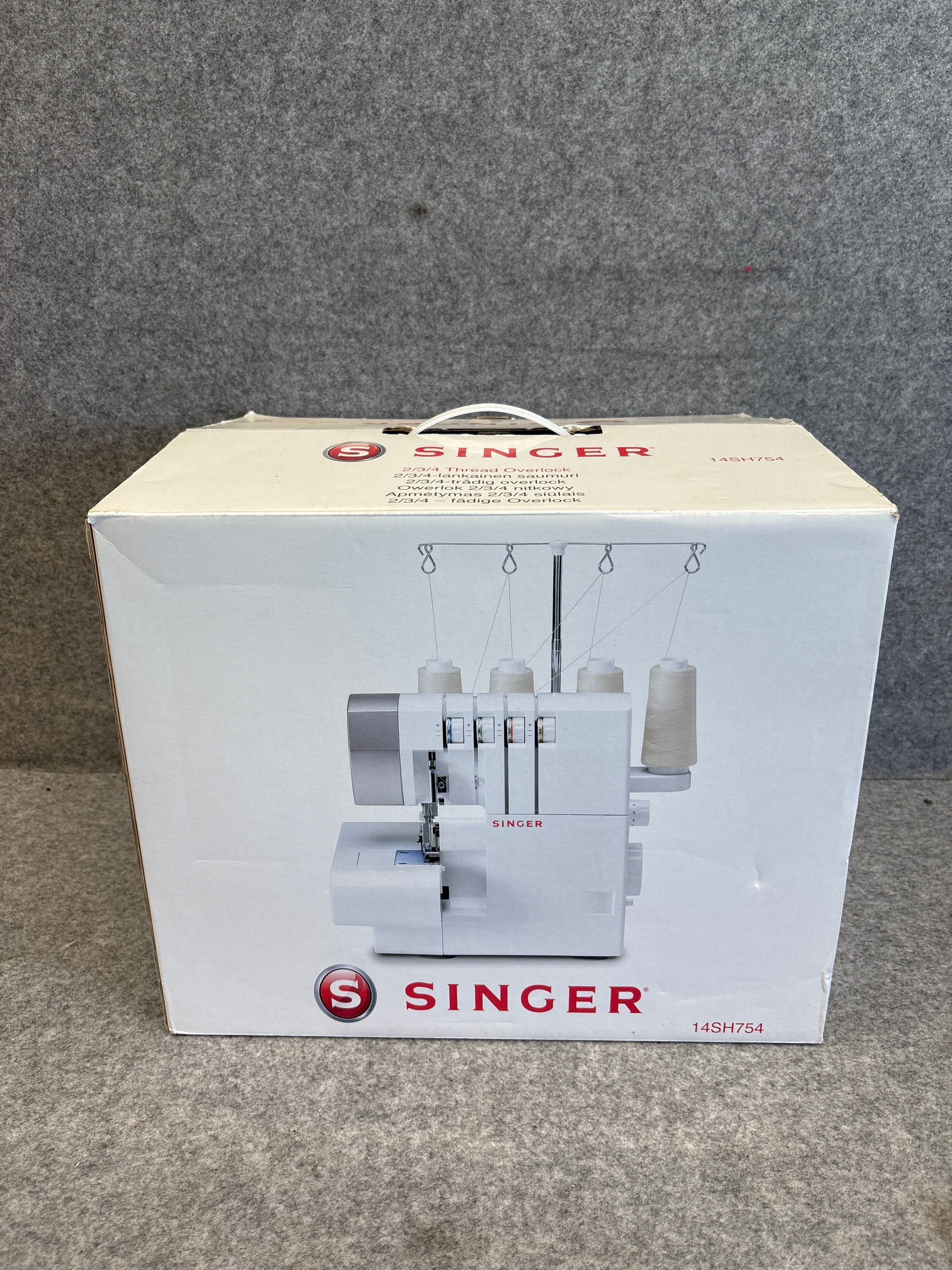 Sewing machine/Overlocker - Singer 14SH754 - PS Auction - We