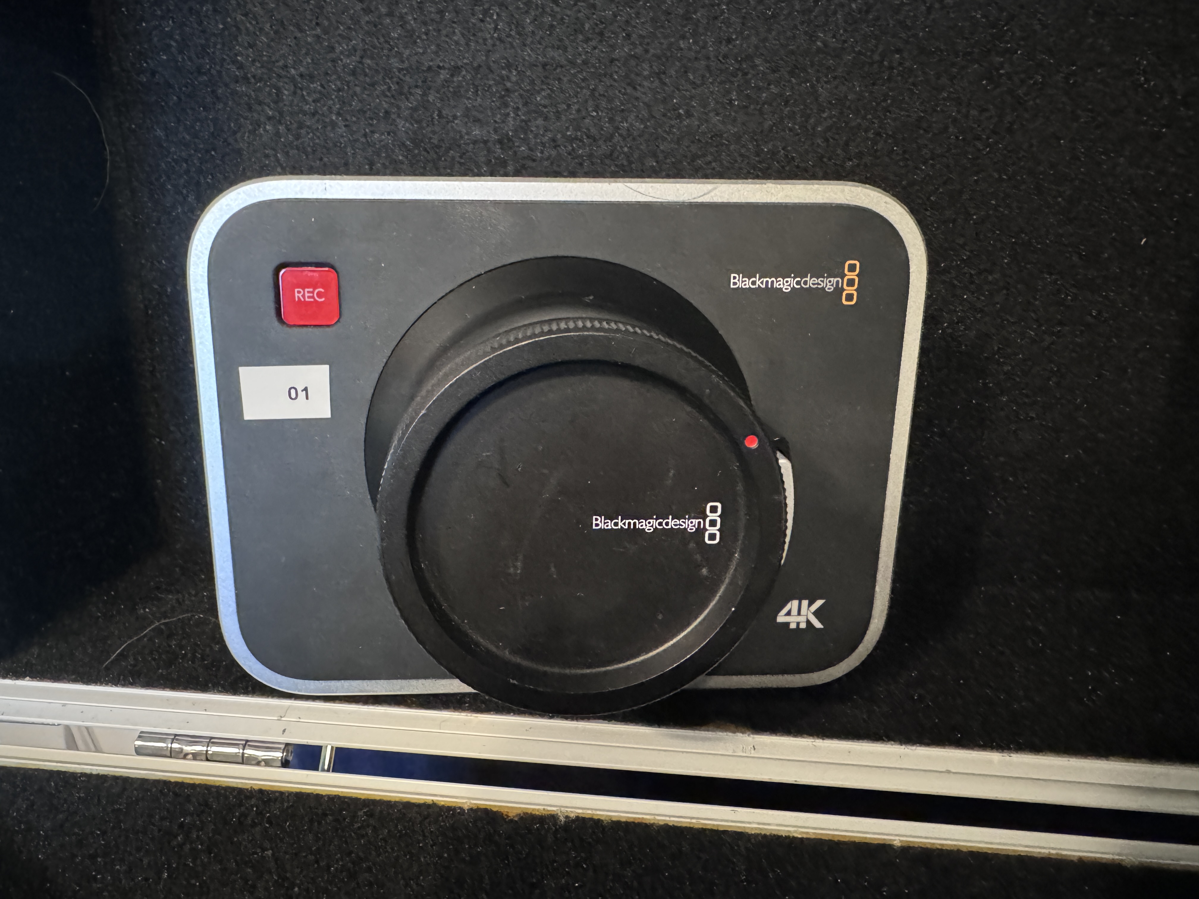 未使用 Blackmagic Production Camera 4KPL元箱付 Blackmagic Production Camera 4K, 2 pcs with various accessories