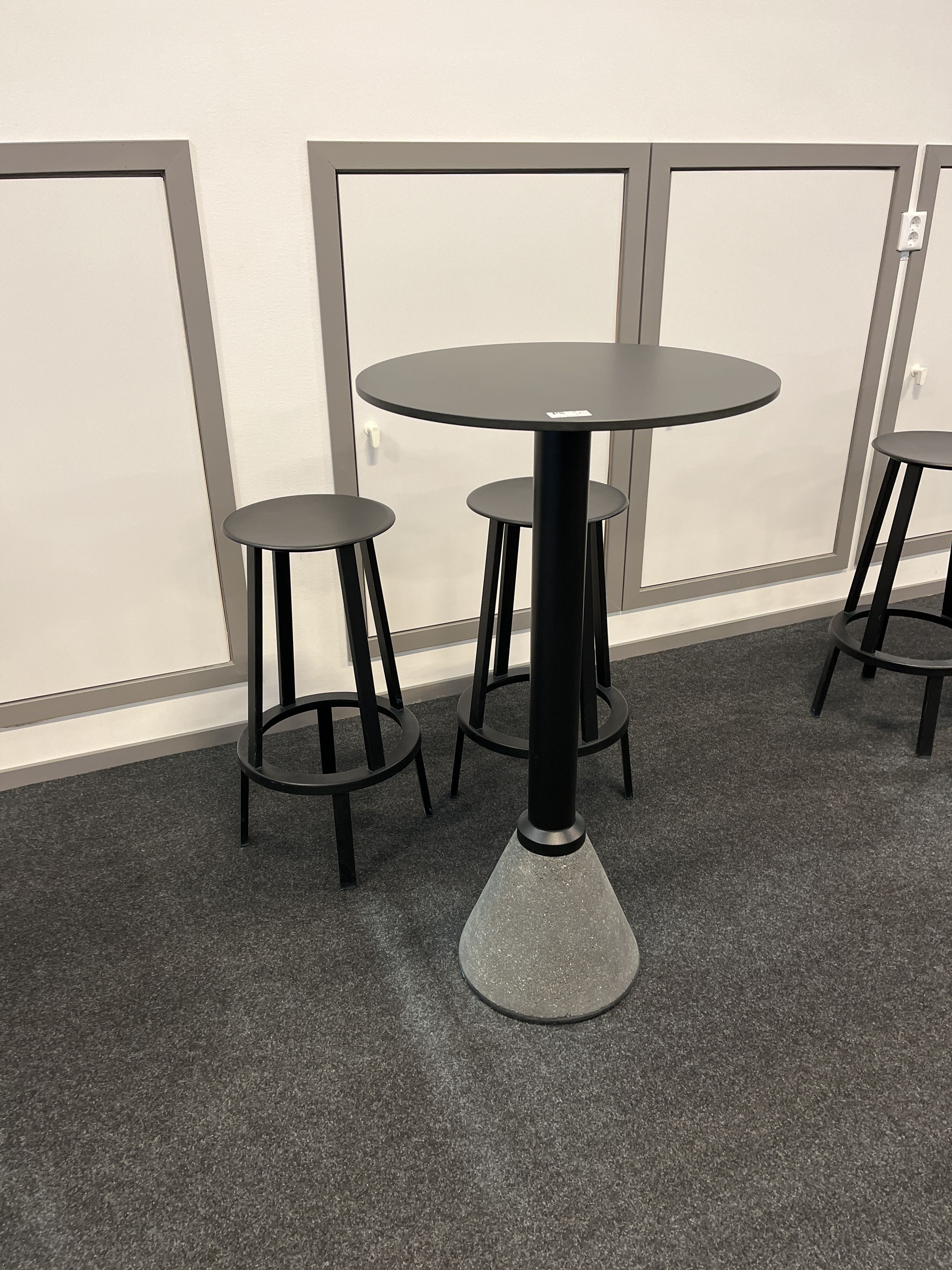 Bar table with chairs PS Auction We value the future Largest in
