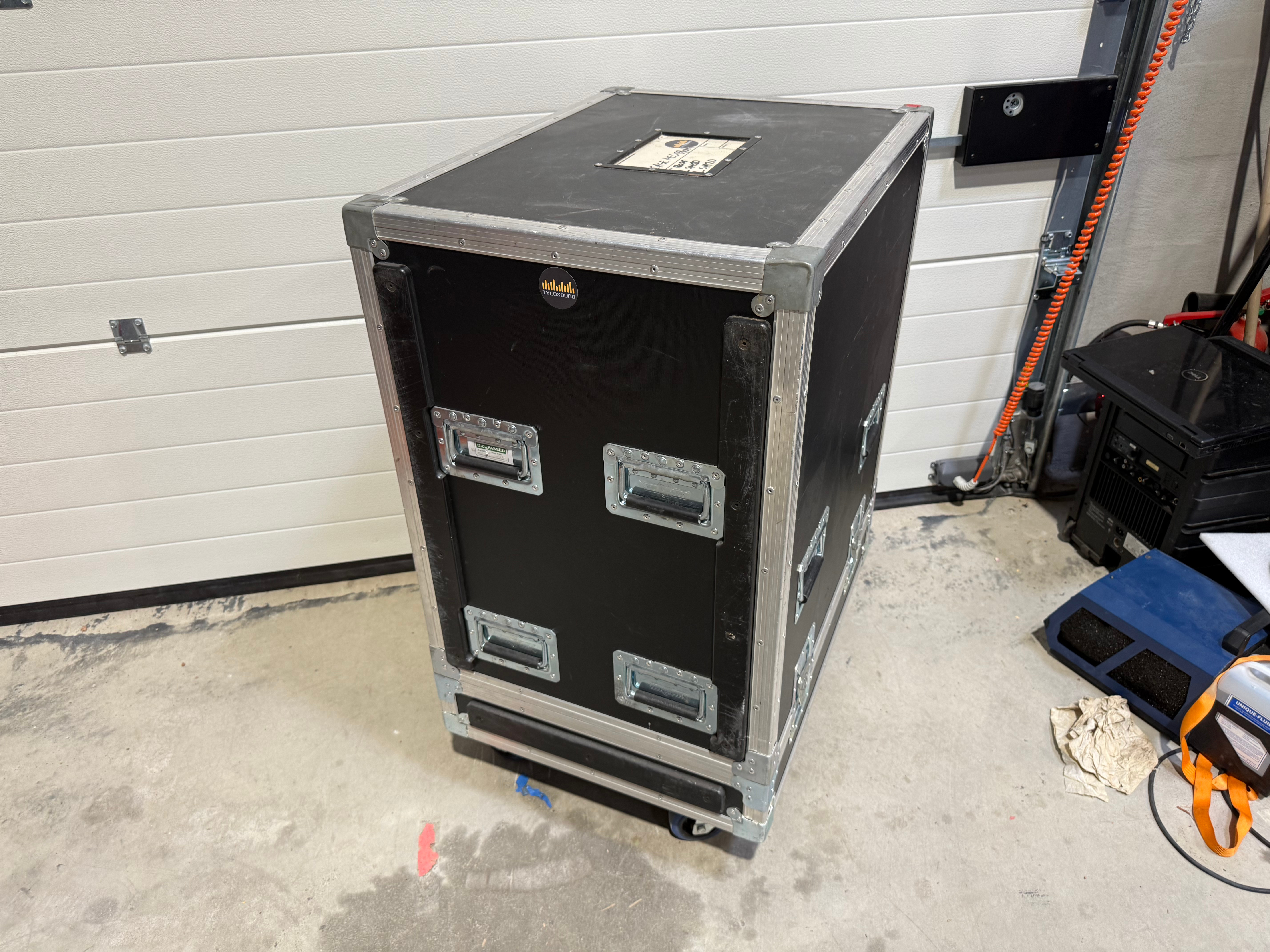 Line array-högtalare SM20 ink. case Bose 2 styck - Auktioner online ...