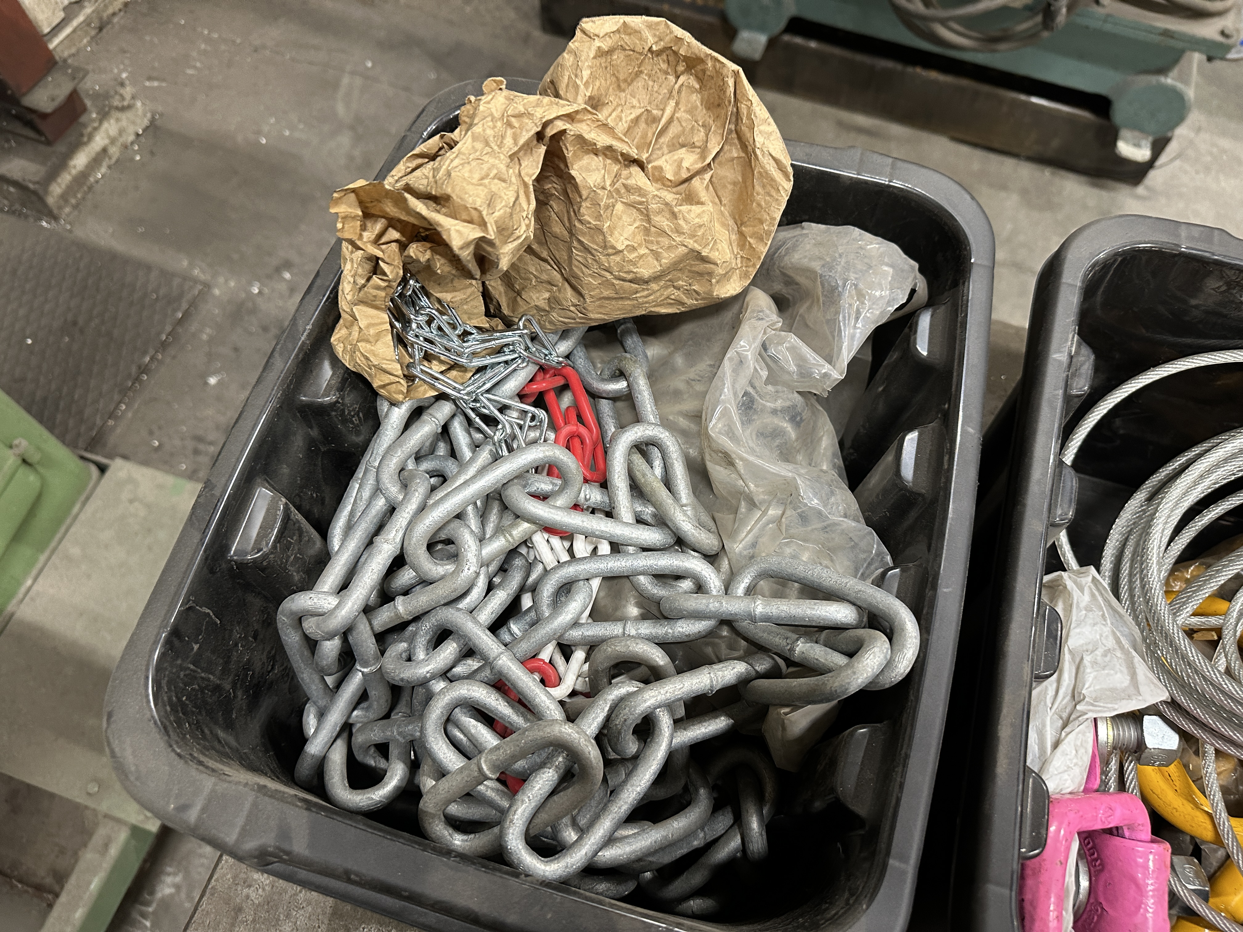 Lifting chains & lifting eyes - miscellaneous - PS Auction - We value ...