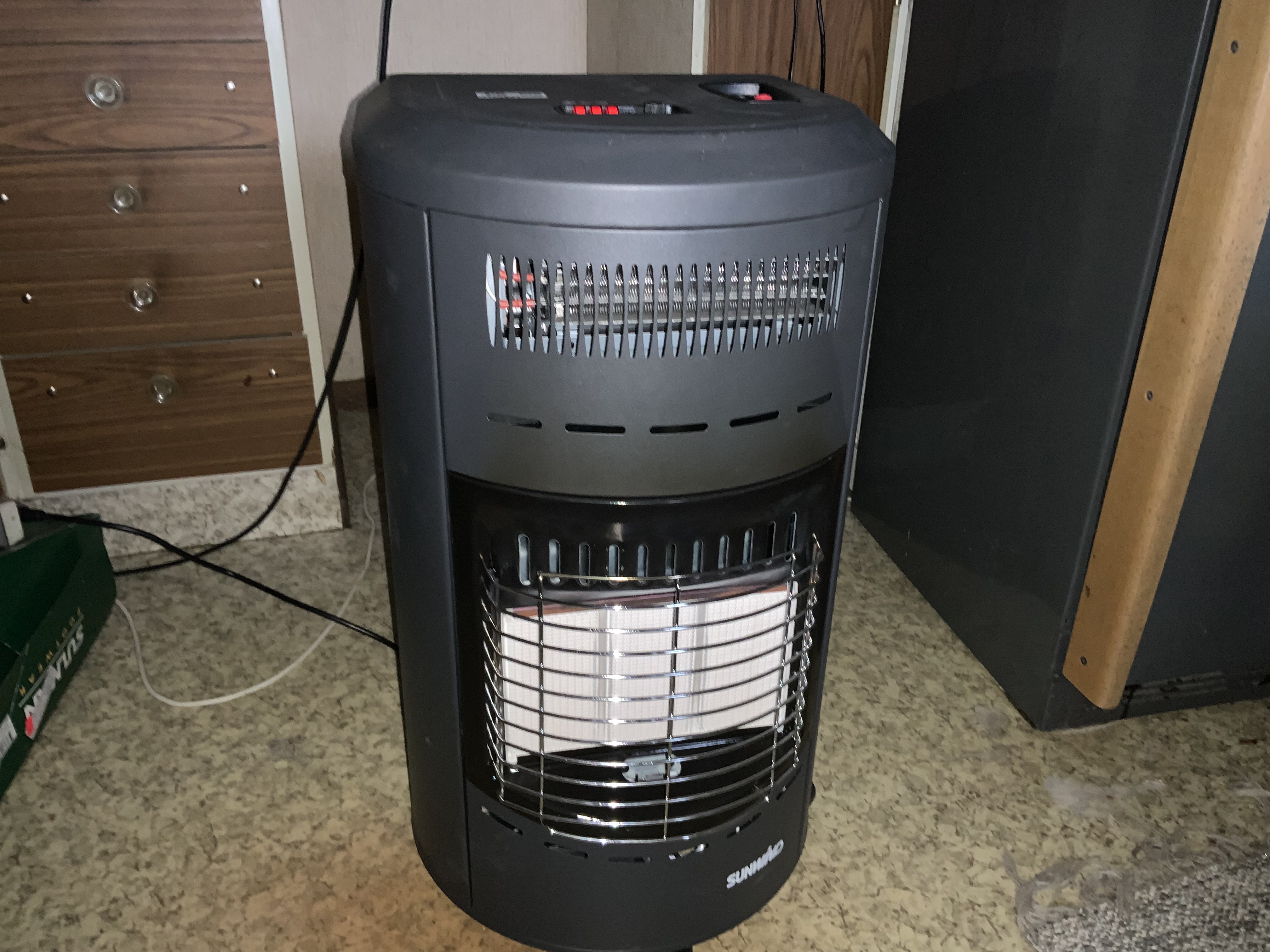 Sunwind Fan-Tastic LPG and Elkamin - PS Auction - We value the