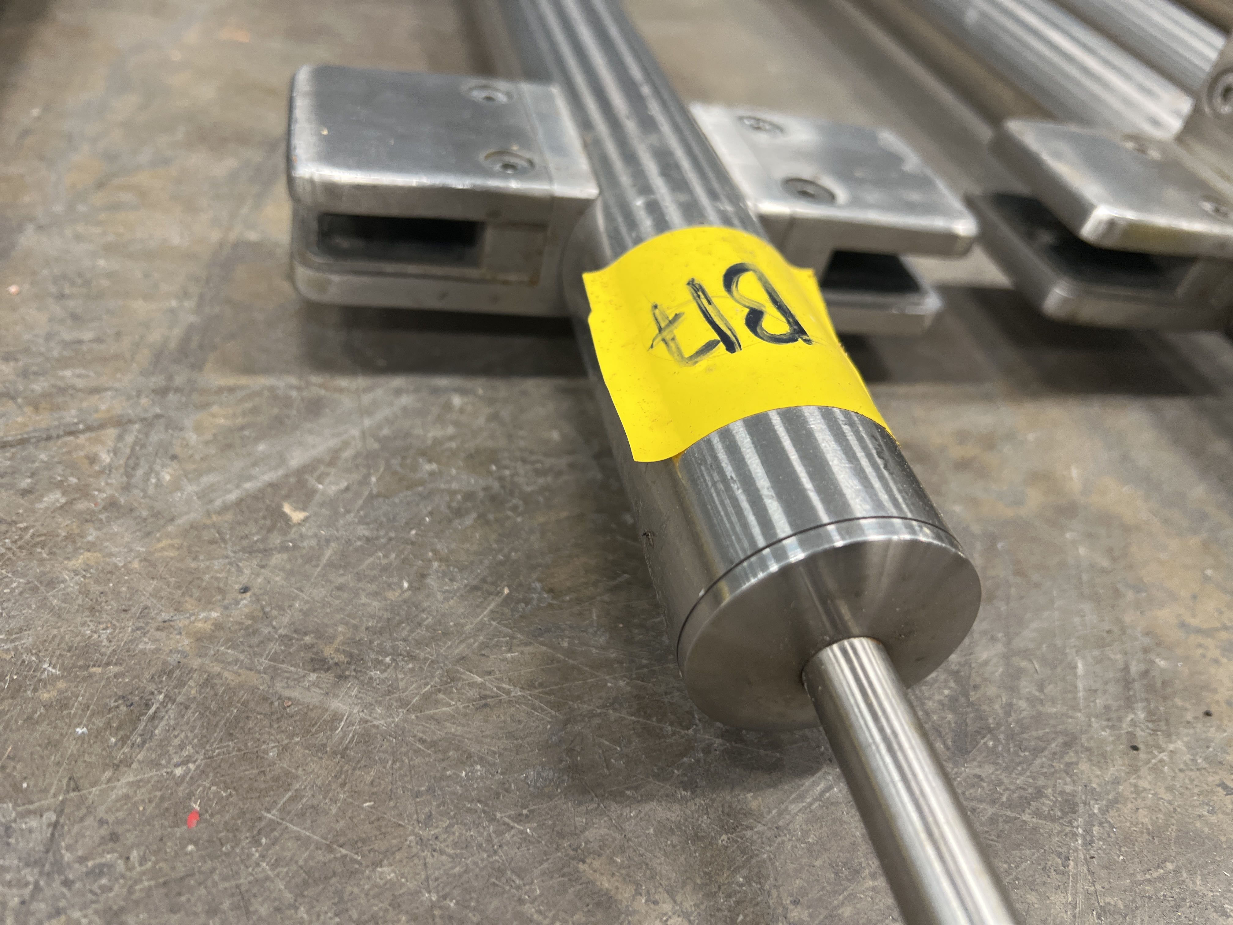 20 railing posts for the glass fence - PS Auction - We value the future ...
