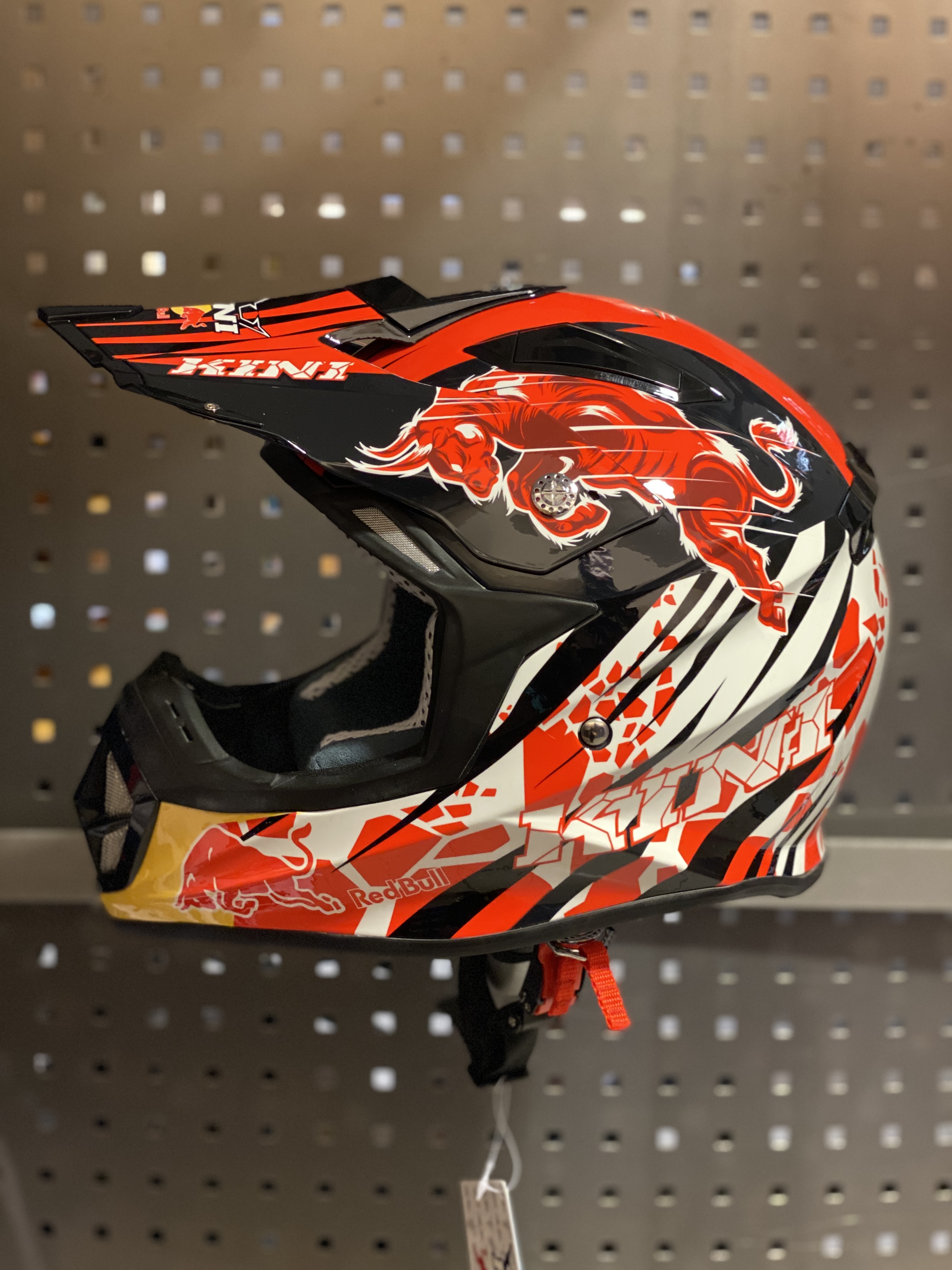 セキュリティ・セーフティ Kini Redbull Revolution MotocrossHelmet KINI RED BULL FLASH HELMET - KINI Red Bull USA