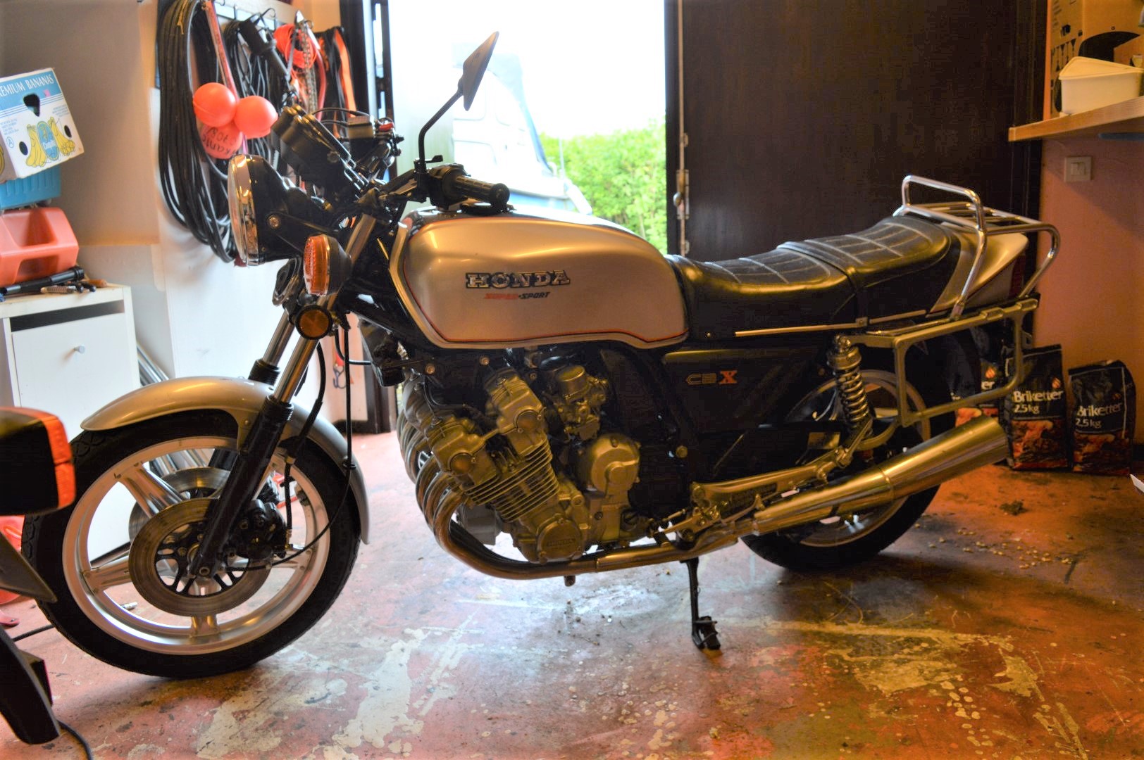 HONDA ＣＢＸタンク 1979 Honda CBX Super Sport | Throttlestop | Automotive and