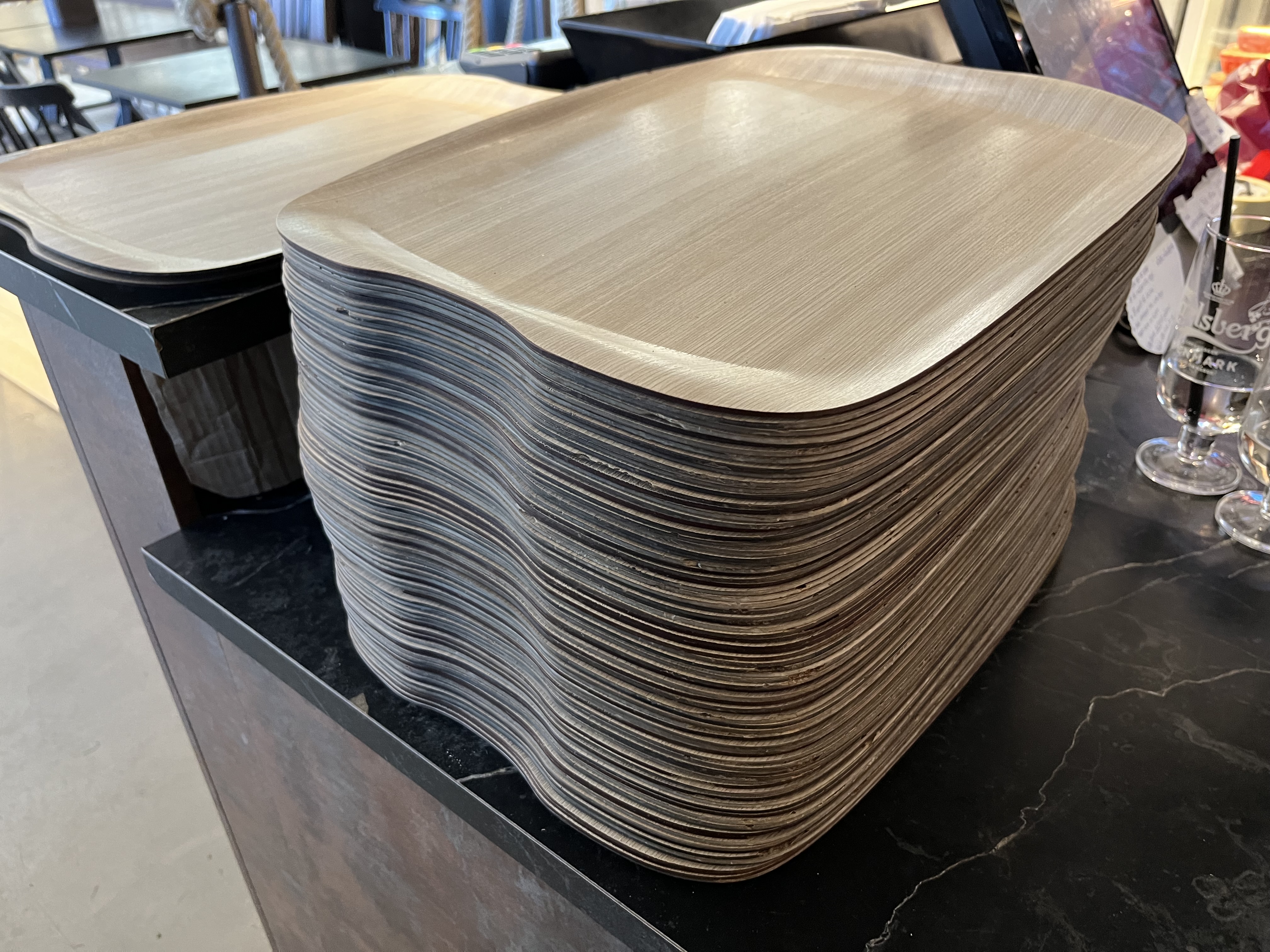 Collection of lunch trays - Roltex Earth Tray Wave - PS Auction