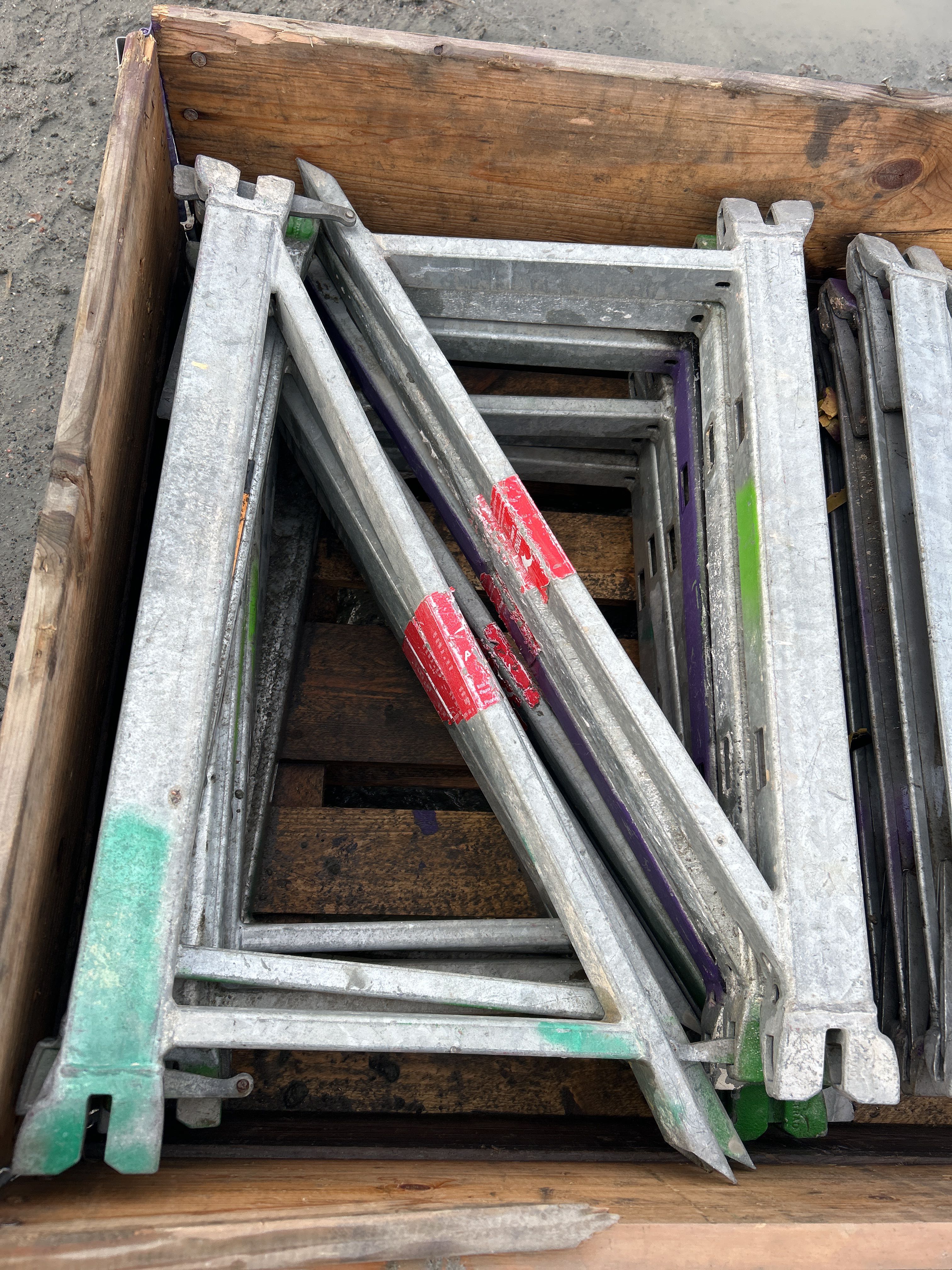Brackets 25 pcs - 0.73 m - PS Auction - We value the future - Largest ...