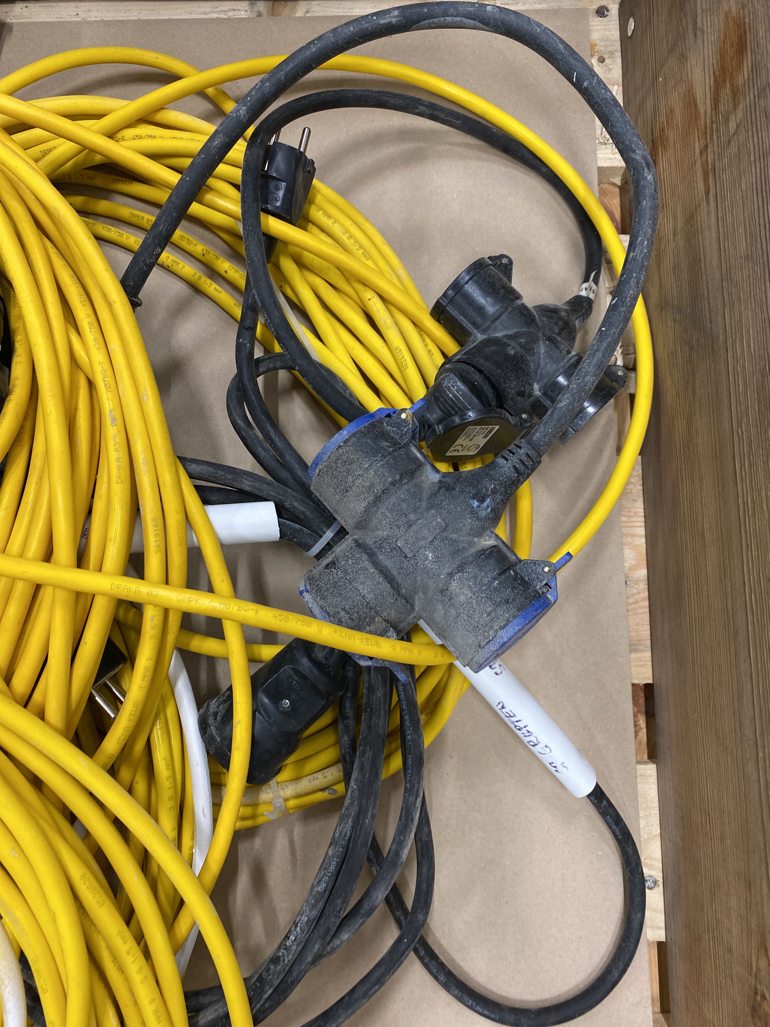 Phase Extender Kit 20 pcs 1-Phase extension cables - PS Auction - We value the future ...