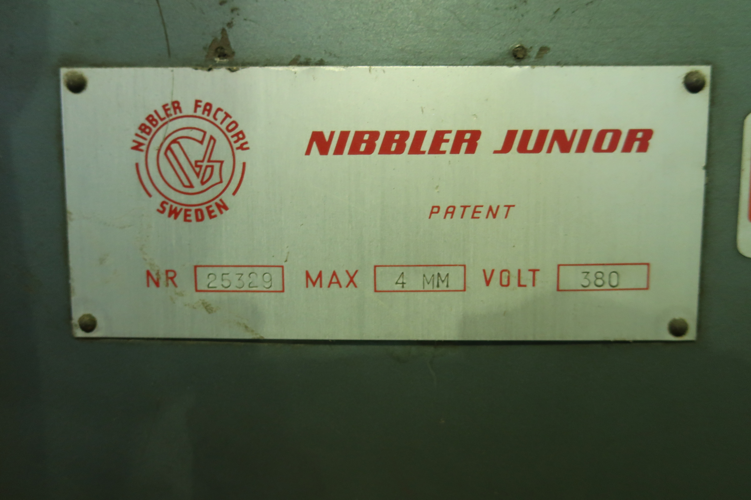 Nibbler, Nibbler Junior PS Auction We value the future Largest in net auctions
