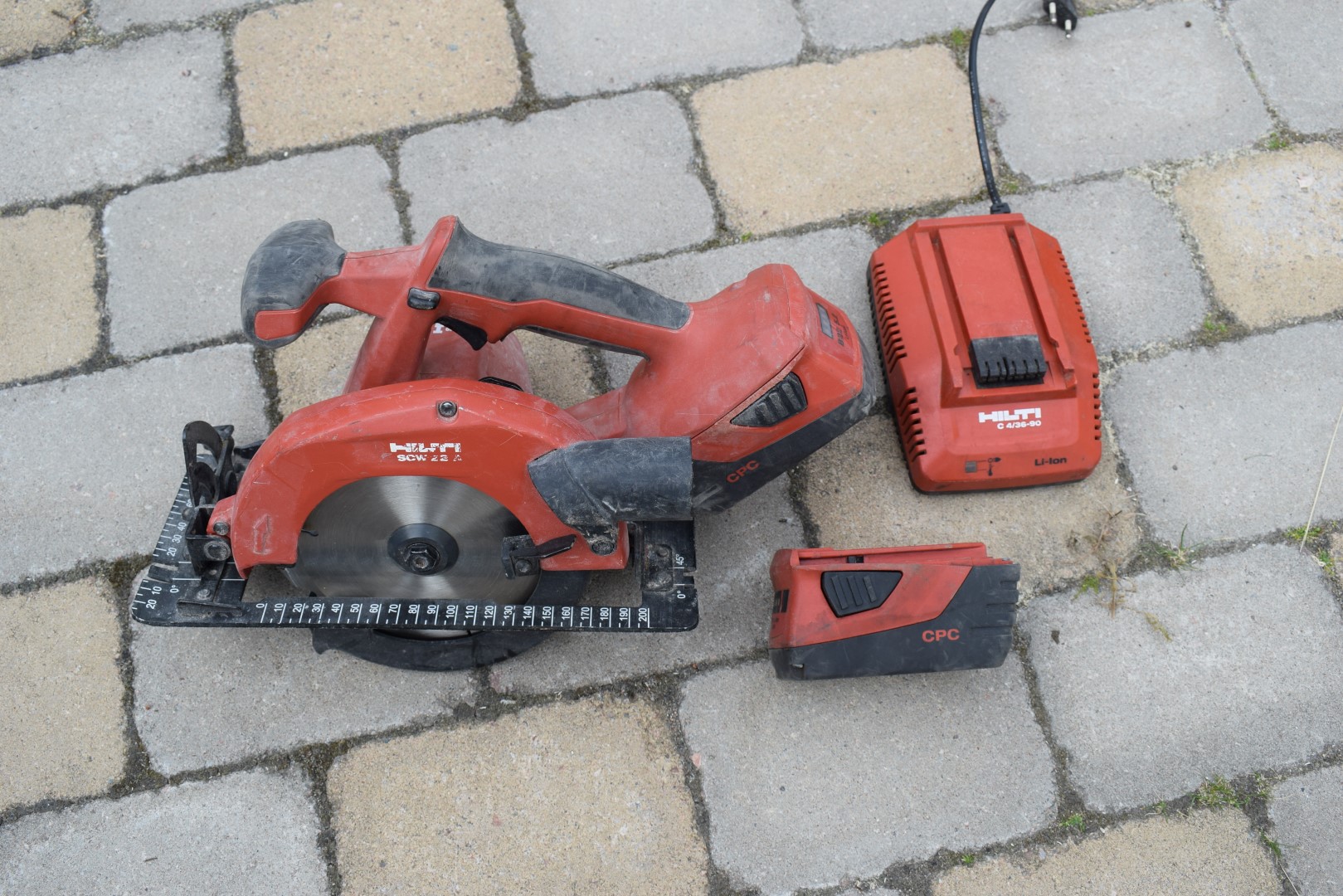 Hilti SCW 22-A Circular saw with 