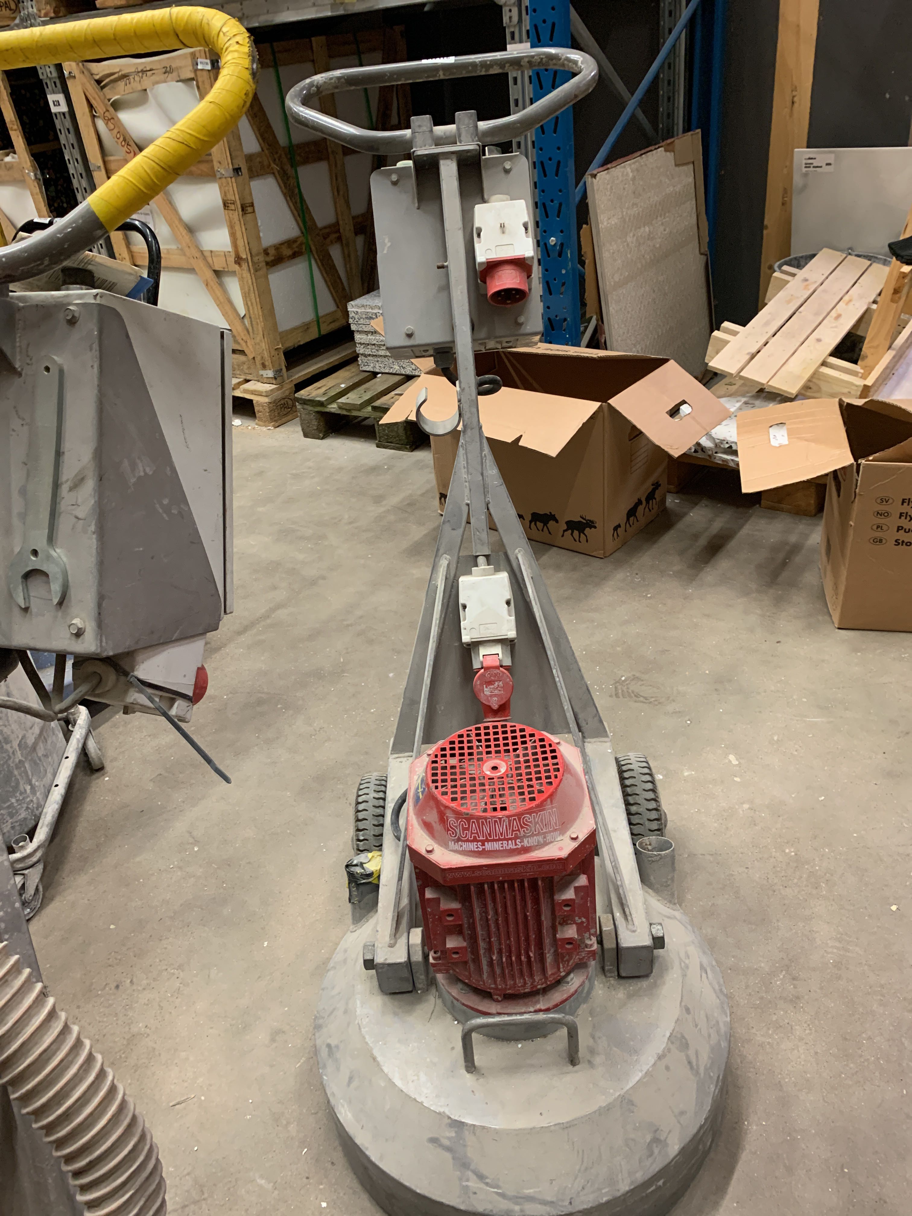 Floor sanding machine Scan machine, 2 pieces PS Auction We value