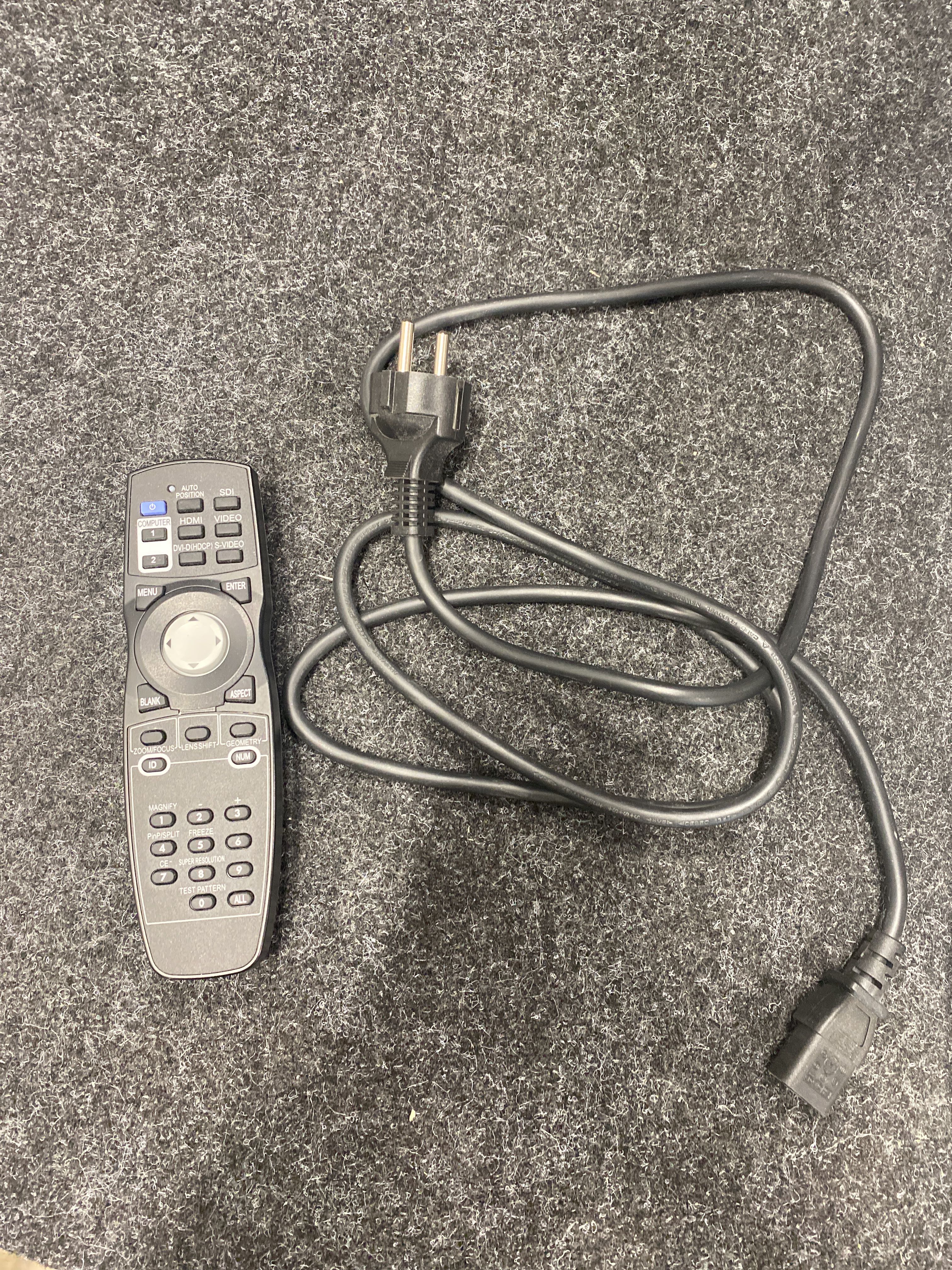 Mitsubishi UD8850U Projector - PS 