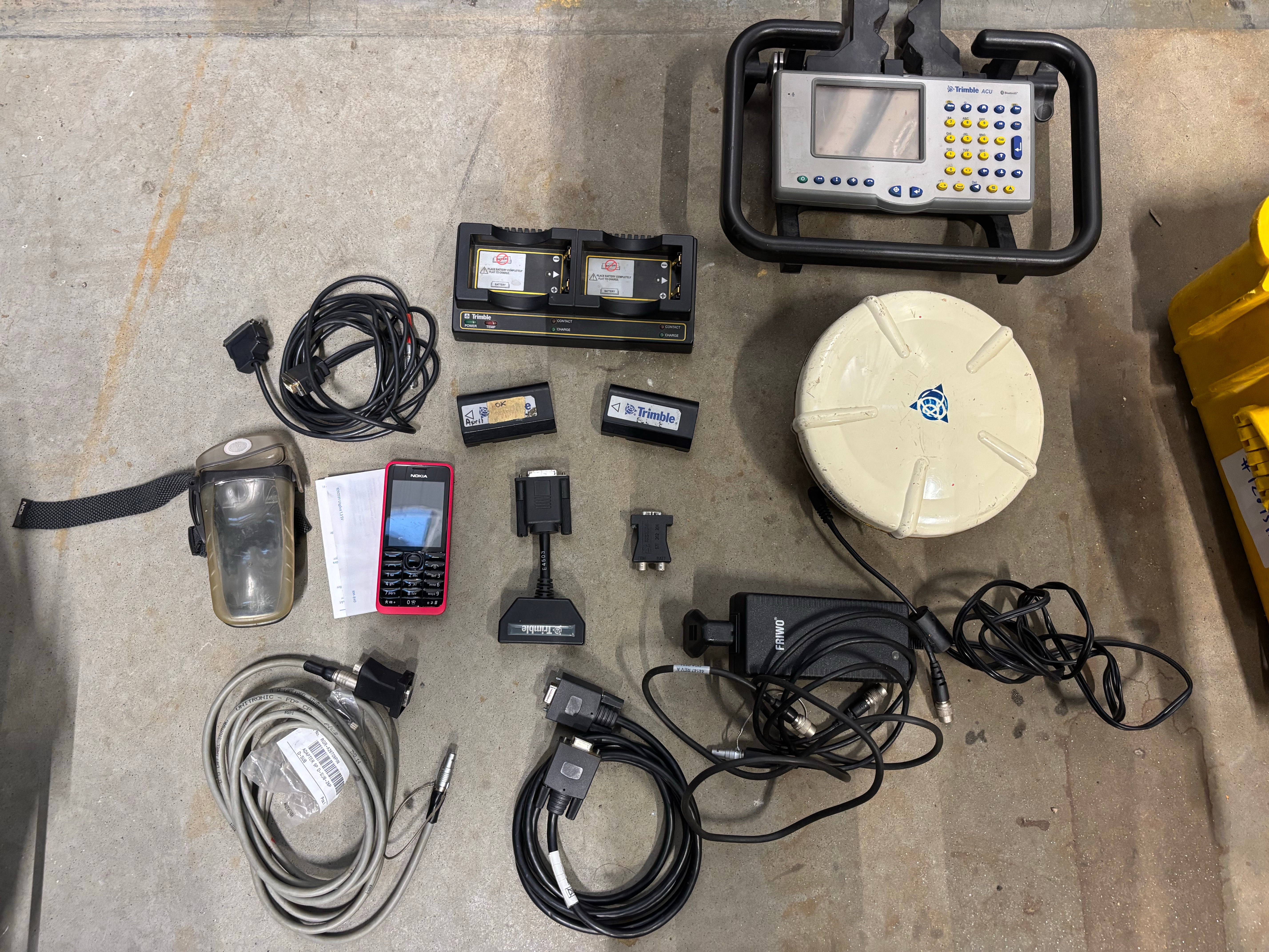 GPS Trimble 5800 and ACU control unit - PS Auction - We GPS Trimble 5800 and ACU control unit - PS Auction - We