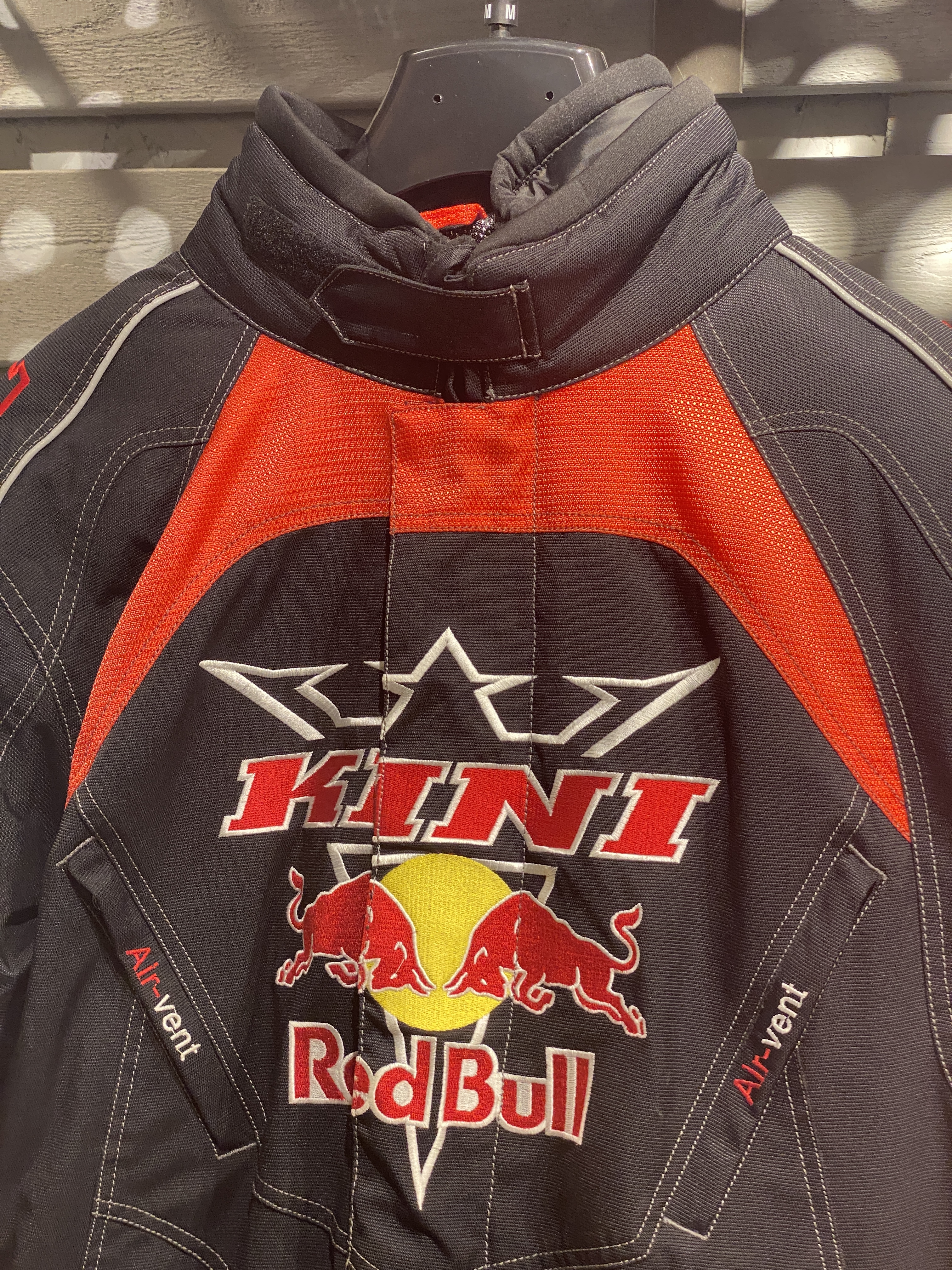 KINI RedBull スノーモービル、バイカー用ジャケット 【公式通販】