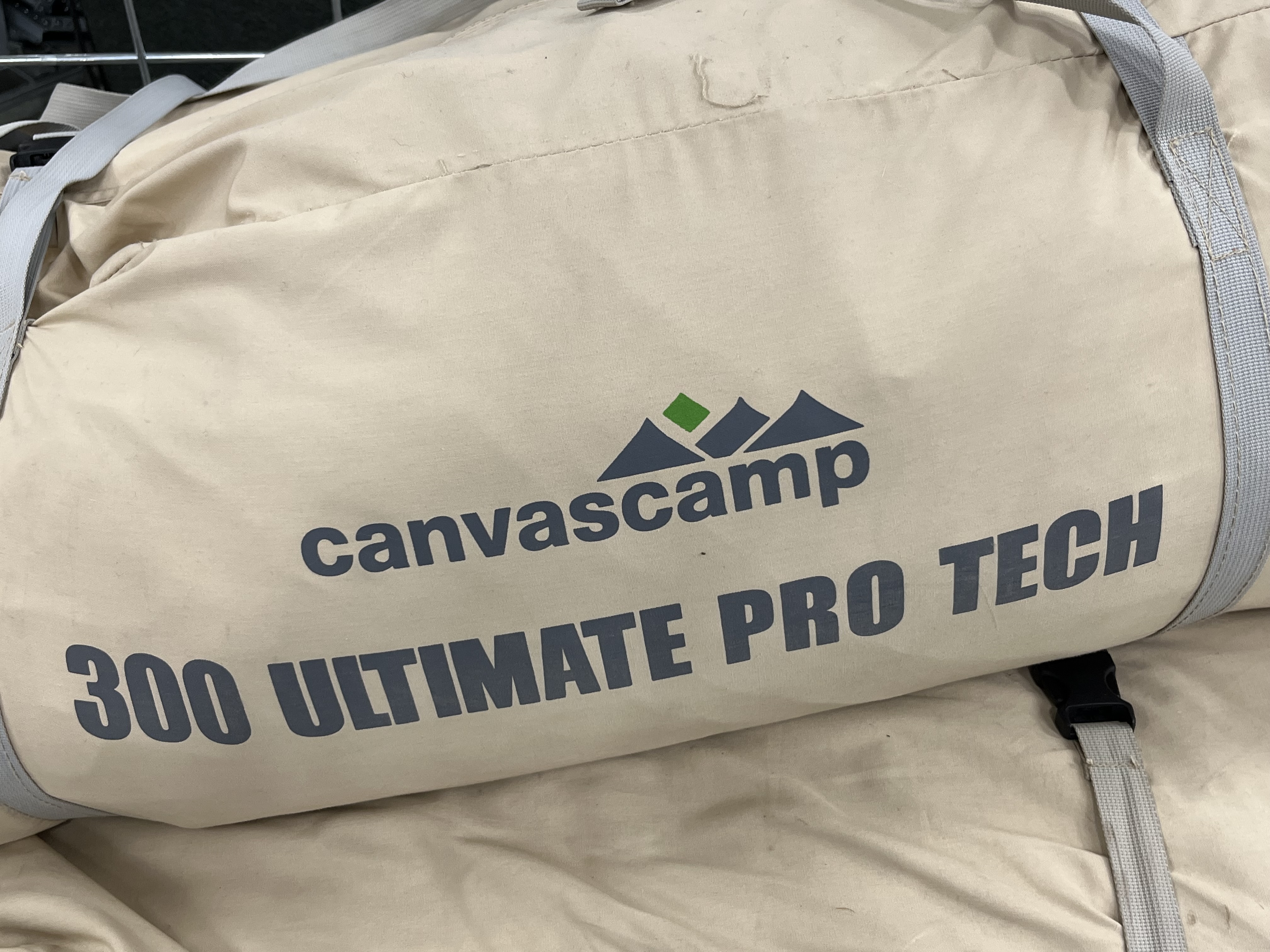 Canvas tent, 'Canvascamp 300 Ultimate Pro Tech' - PS Auction