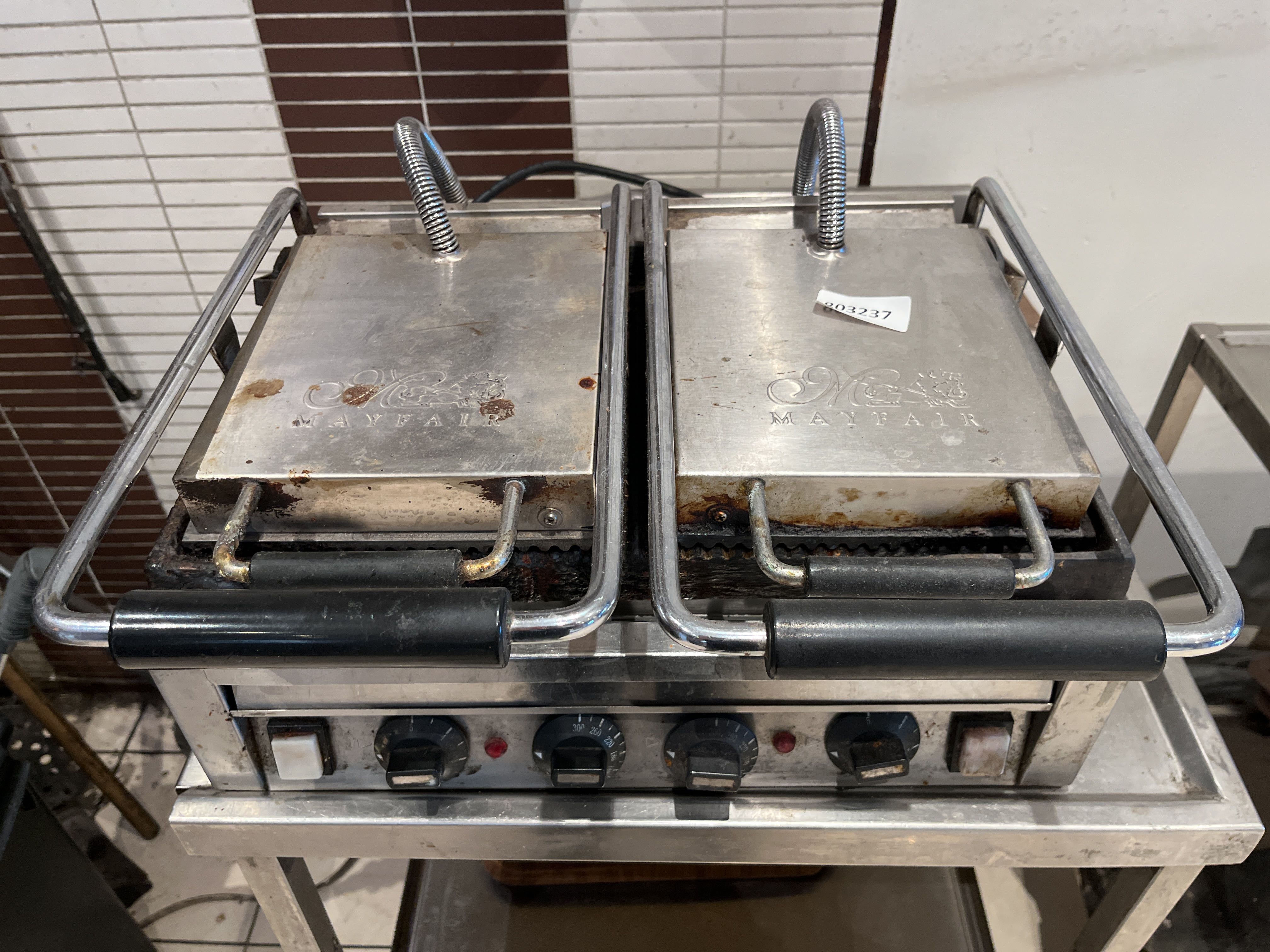 Dubbel salamandergrill Mayfair - Auktioner online - Nätauktioner ...