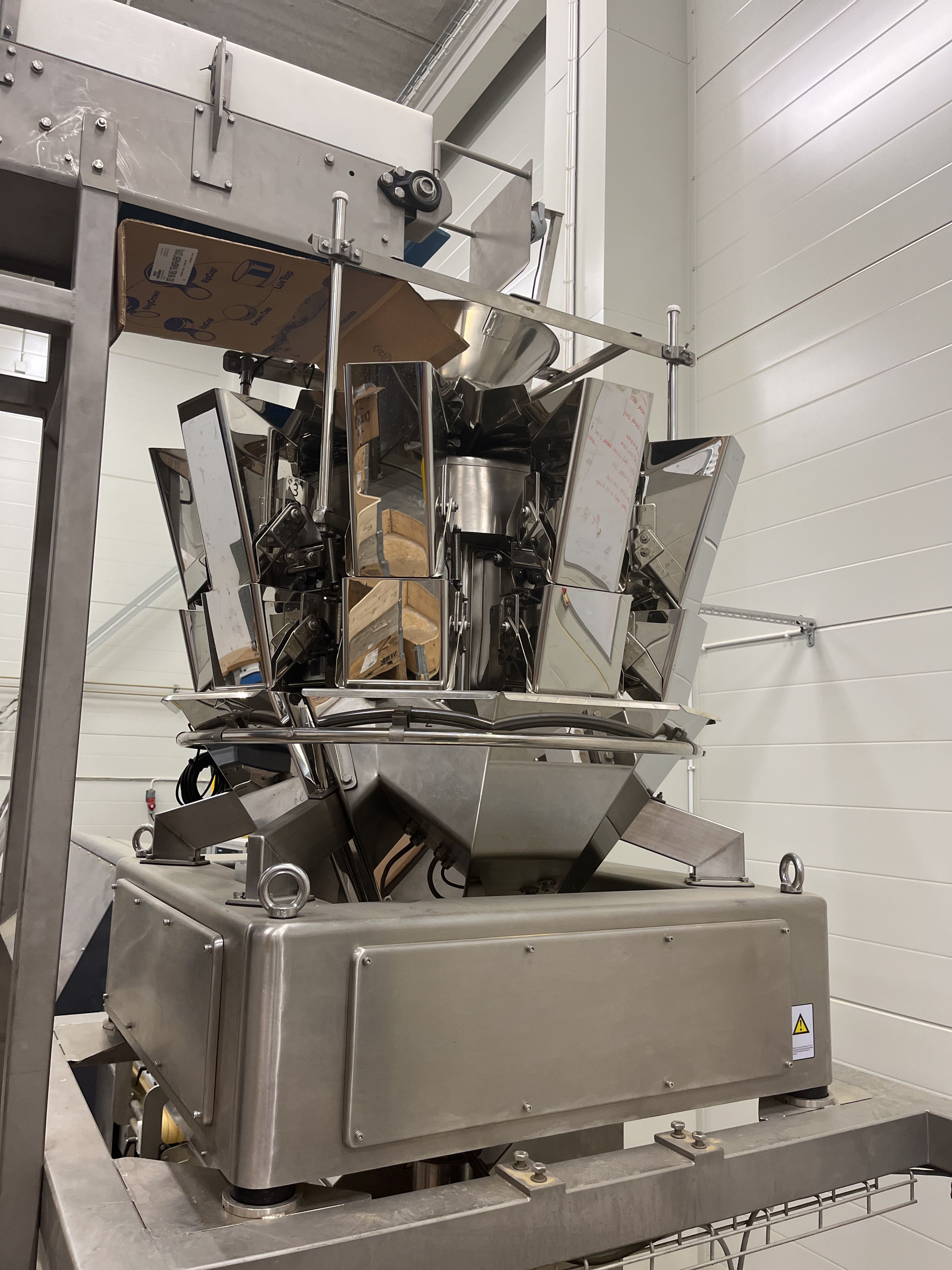 Multi counterweight 10 scale pan, carousel (450´) - PS Auction - We ...