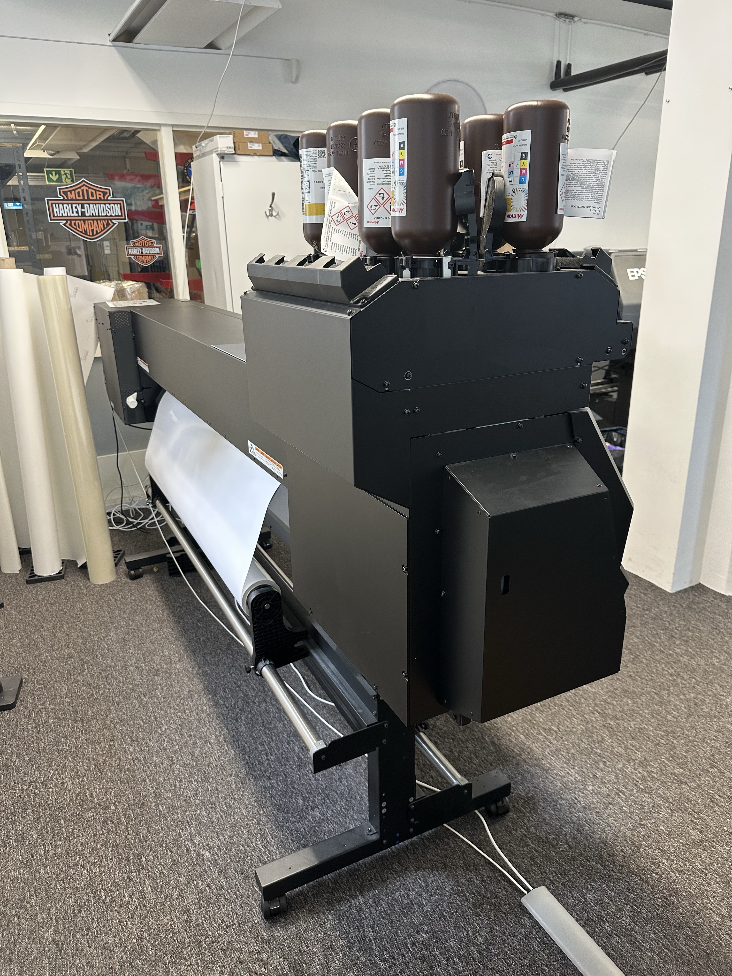 Mimaki UCJV300-160 Large format print & cut - PS Auction