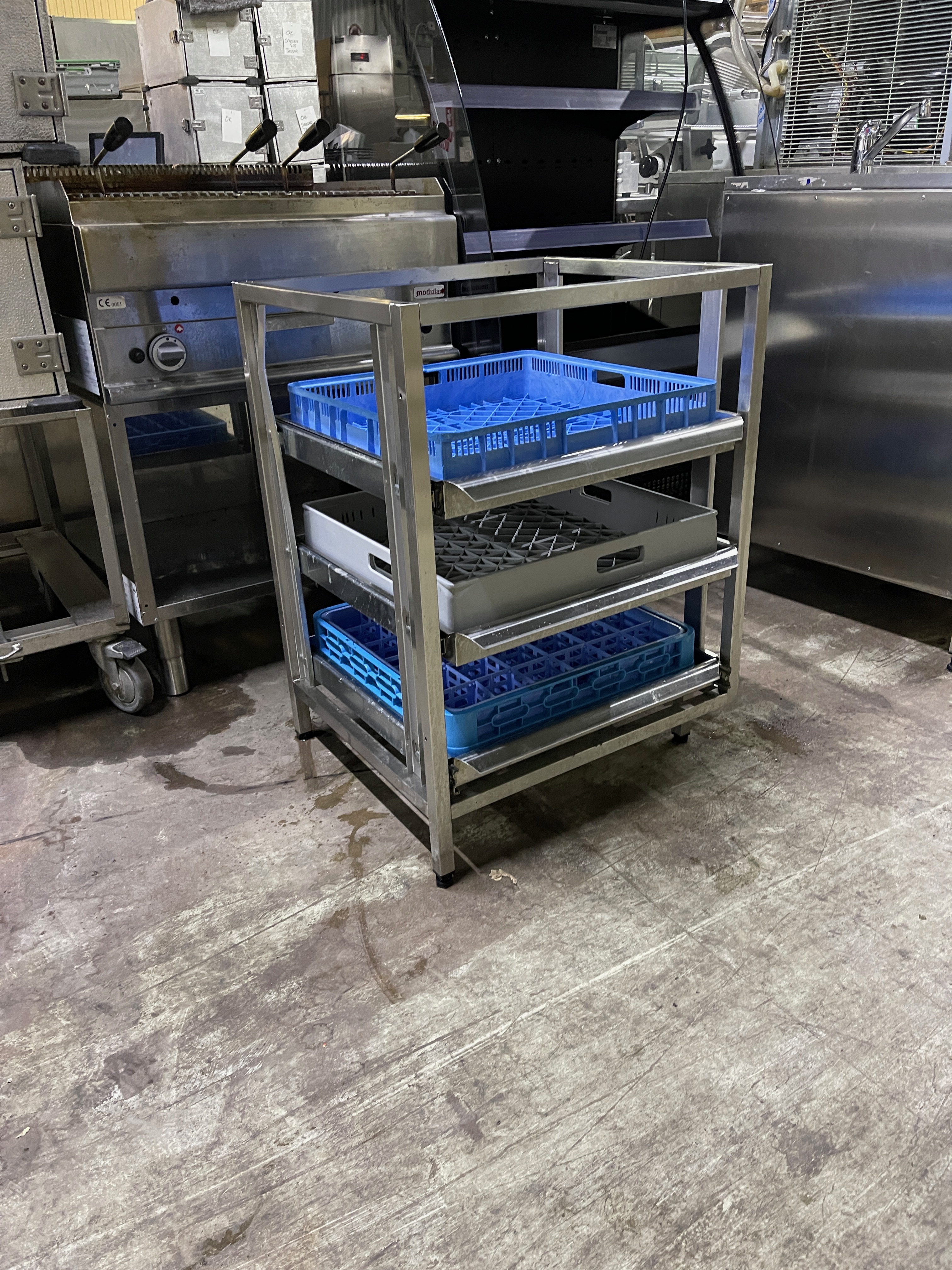 Sink rack of under-counter model with drawer - PS Auction - We value ...