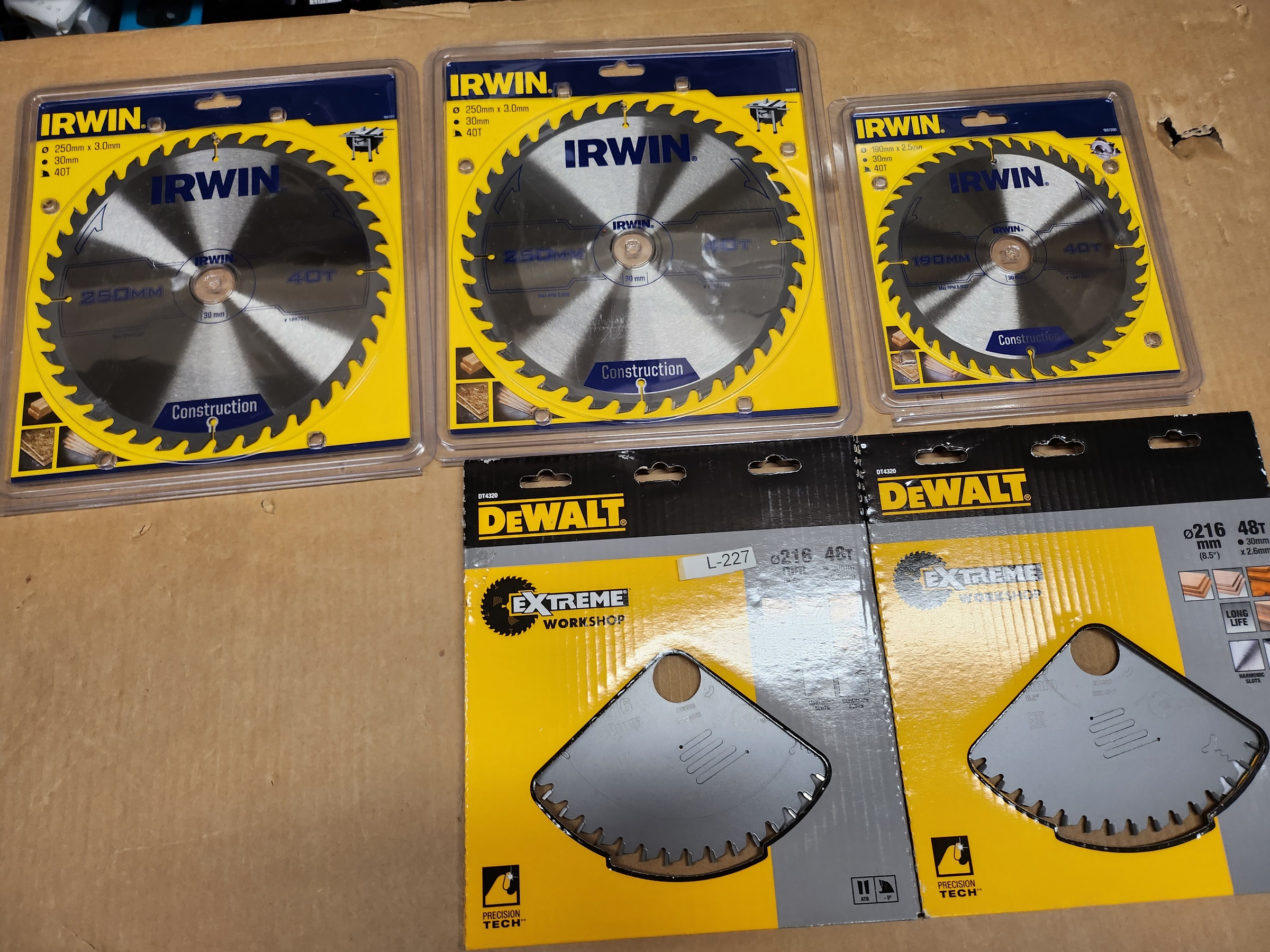 5 sågklinga från Dewalt och Irwin Frakt ingår (L227) Auktioner online Nätauktioner