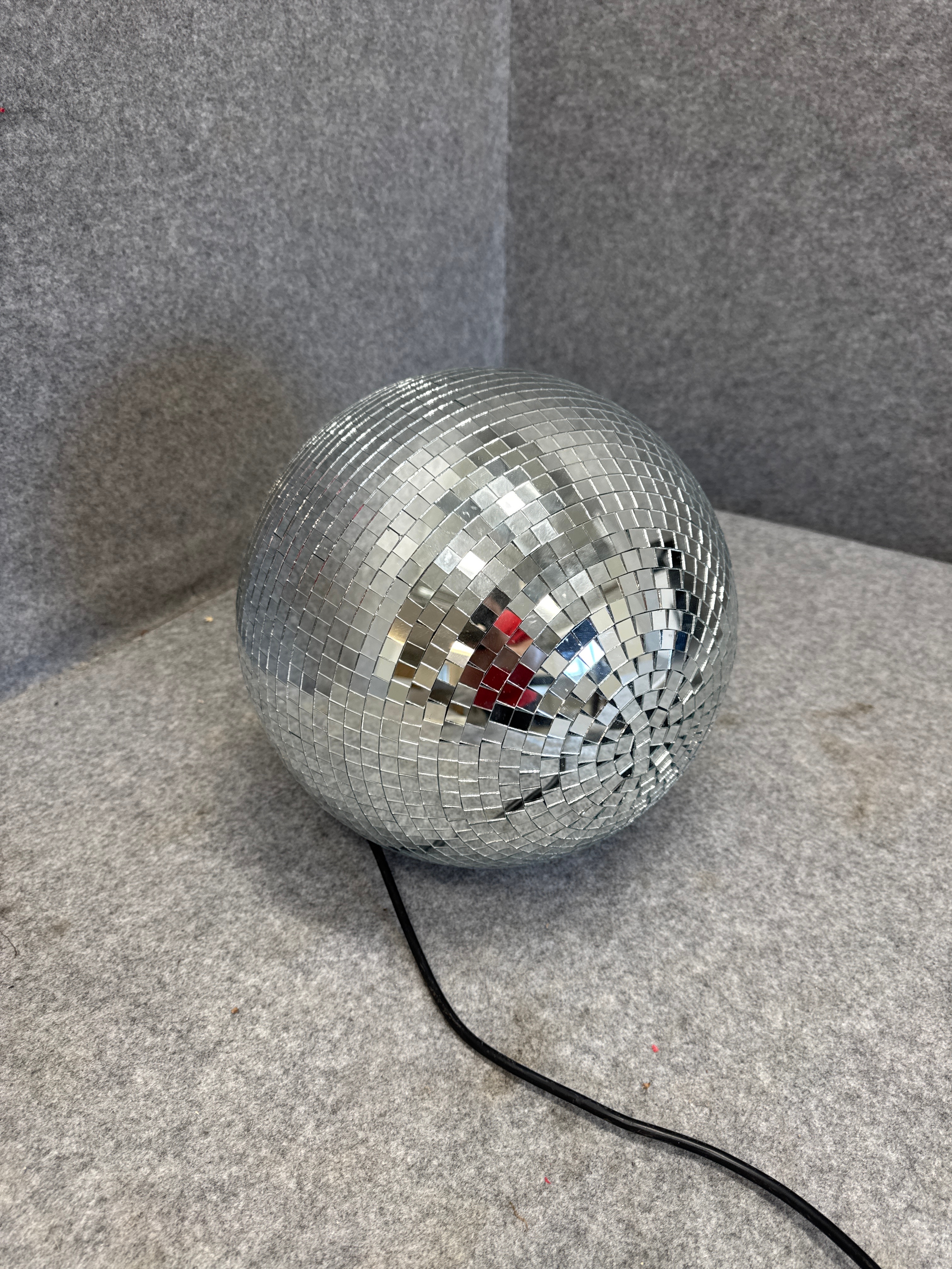 Sign with logo and disco ball - PS Auction - We value the future ...