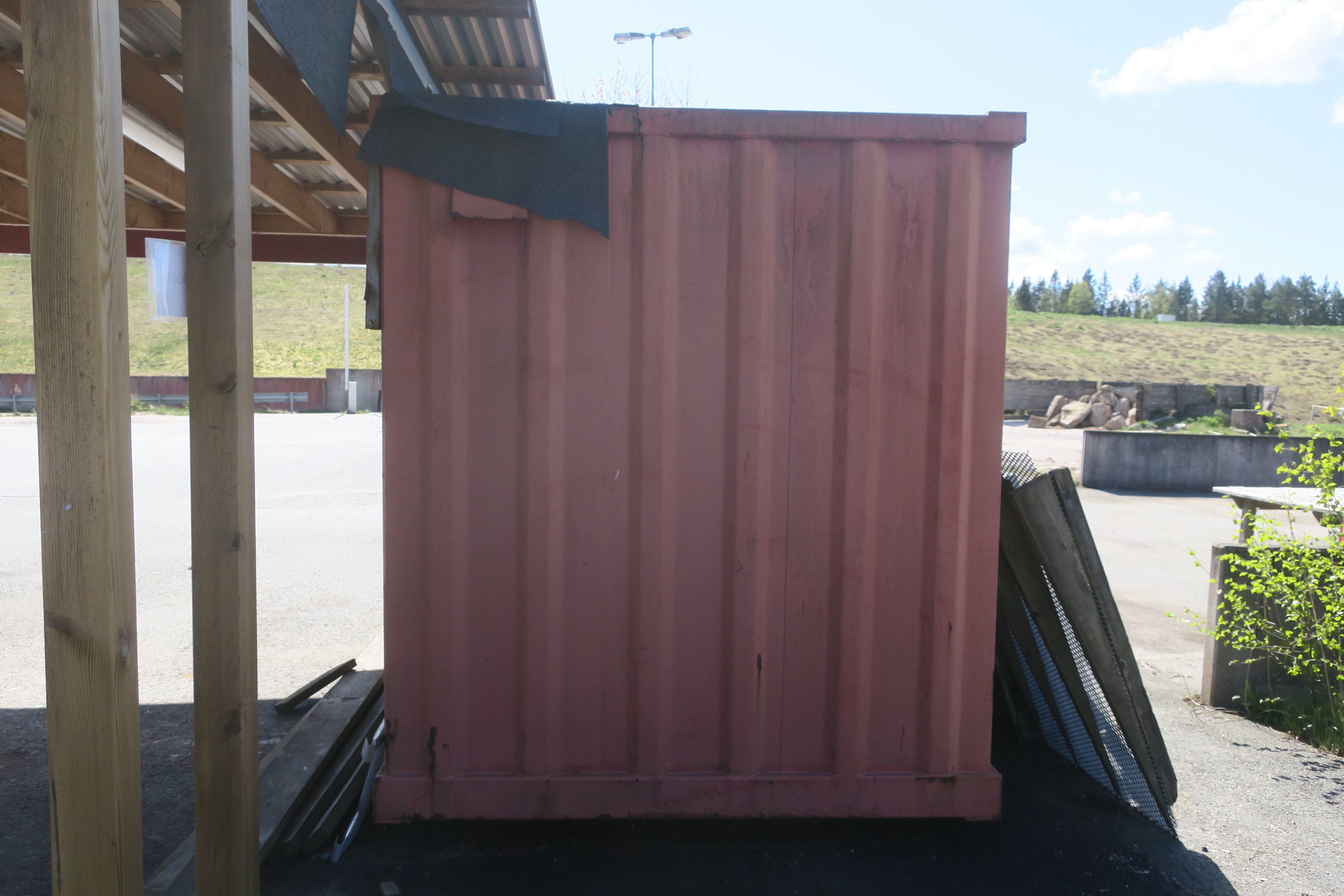 Container about 13 feet - PS Auction - We value the future - Largest in ...