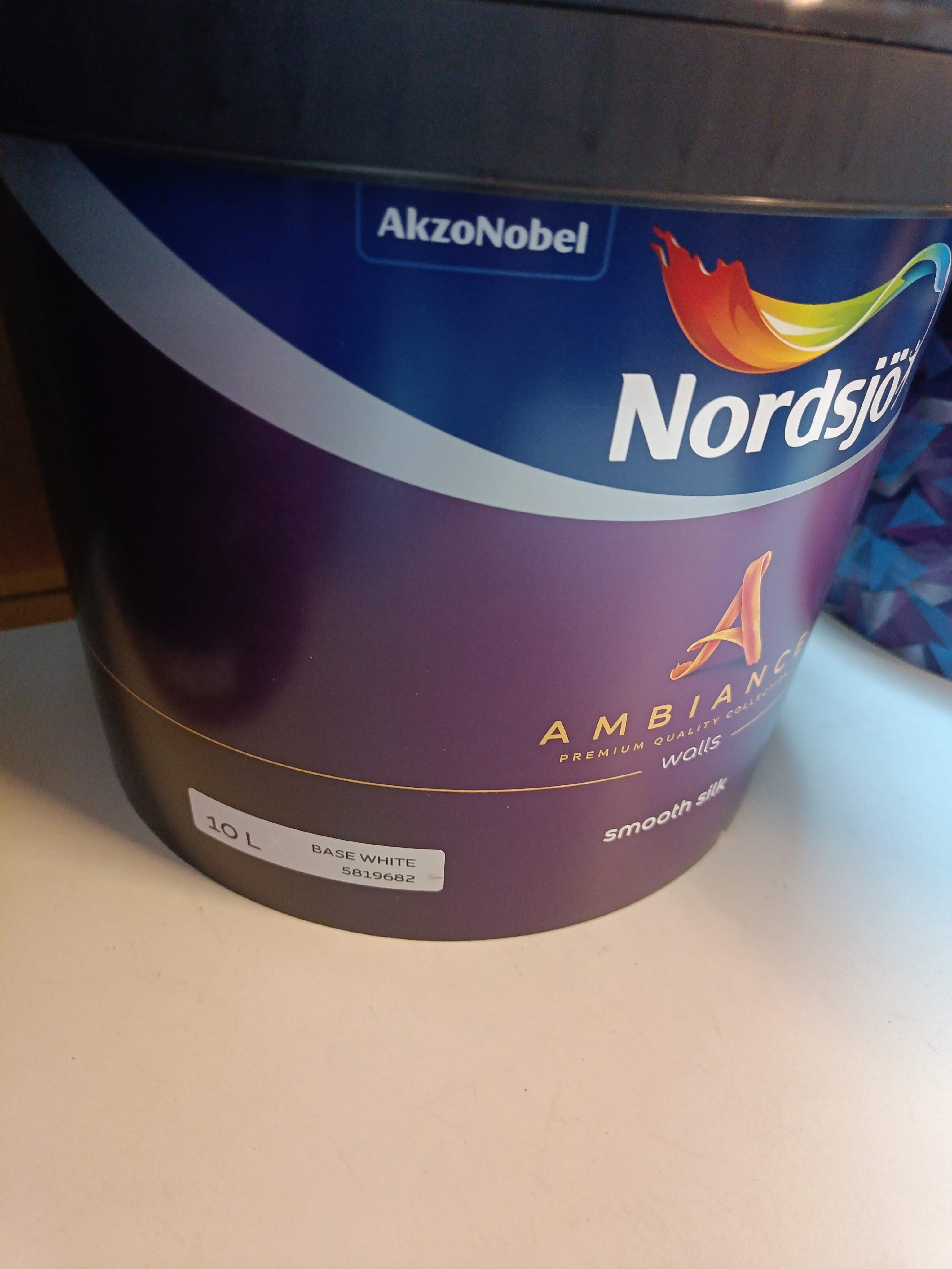 Parti med färg från Nordsjö - Auktioner online - Nätauktioner ...