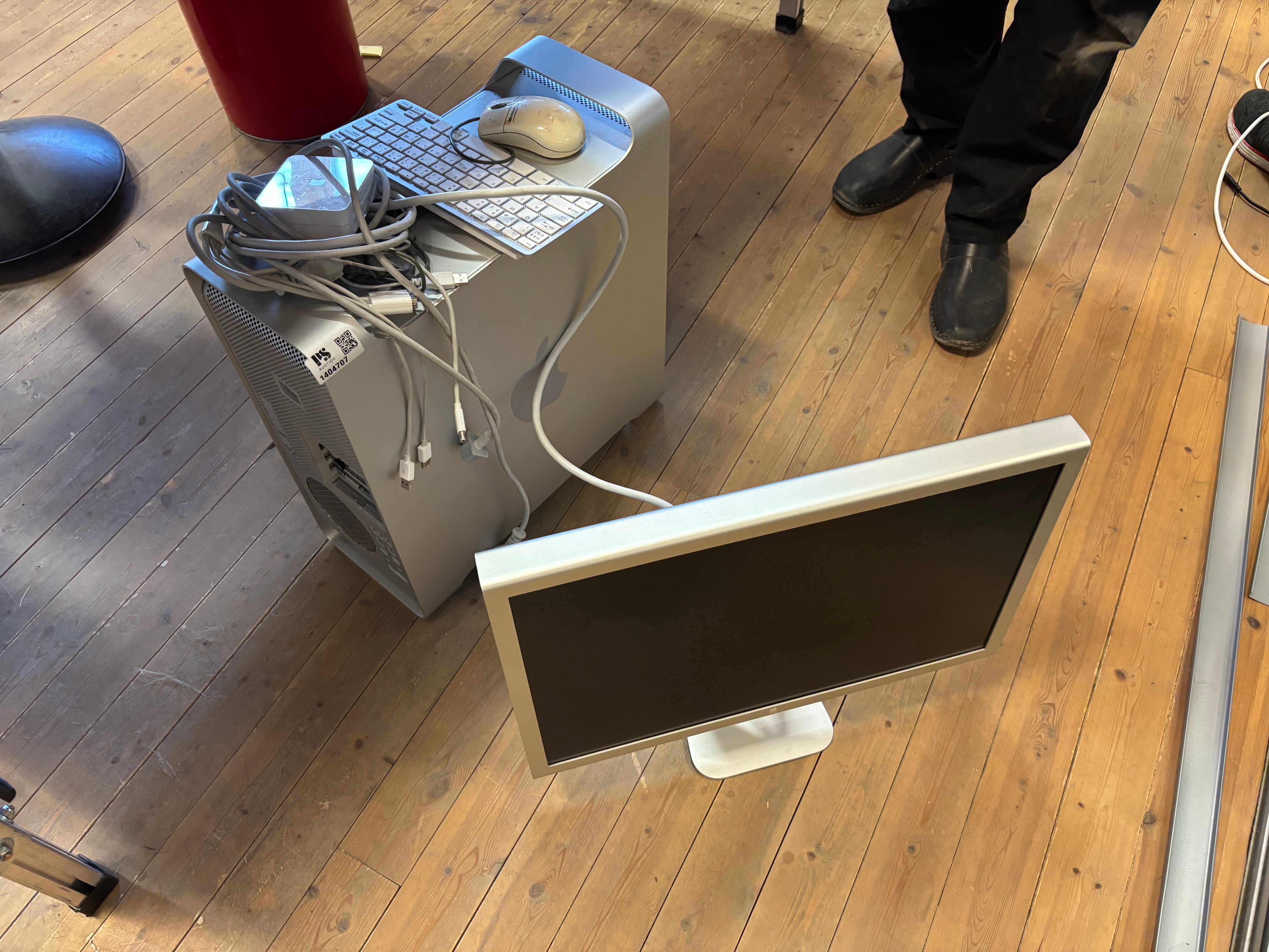 Apple Power Mac G5 + Apple Cinema Display + keyboard & mouse - PS 