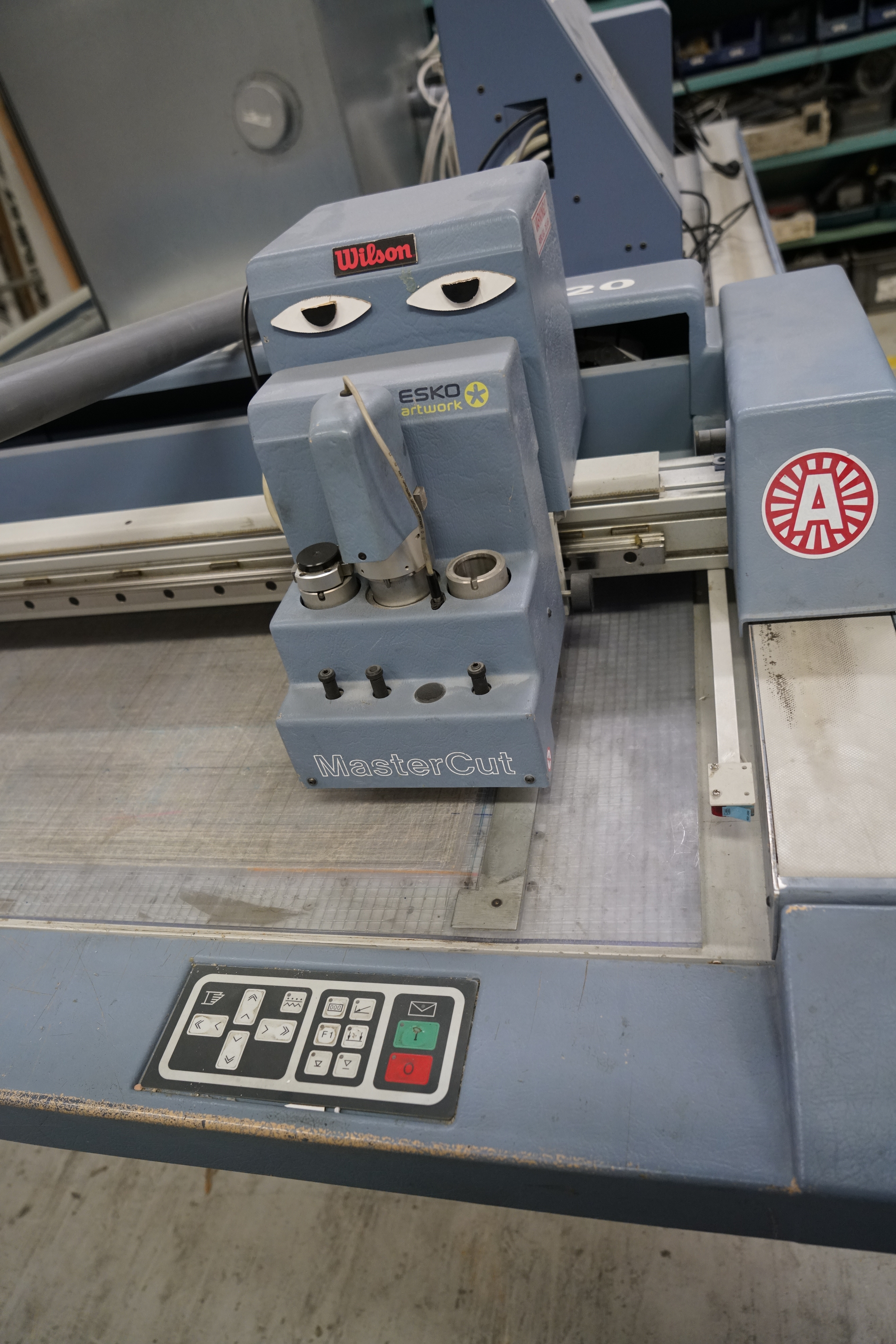 KT-120EK_ 作画机（LO、演出、作監用)_10万 Cutting table ARTIOS KONGSBERG PremiumLine 1320 - PS Auction - We