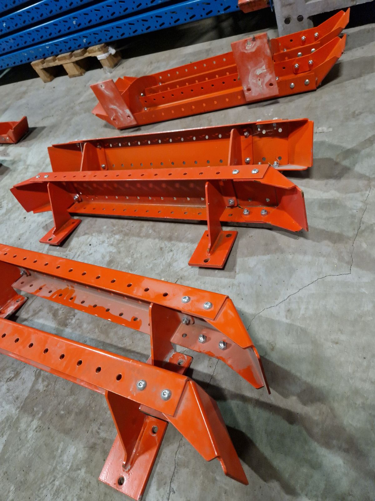 5 collision protection pallet racks - PS Auction - We value the future ...