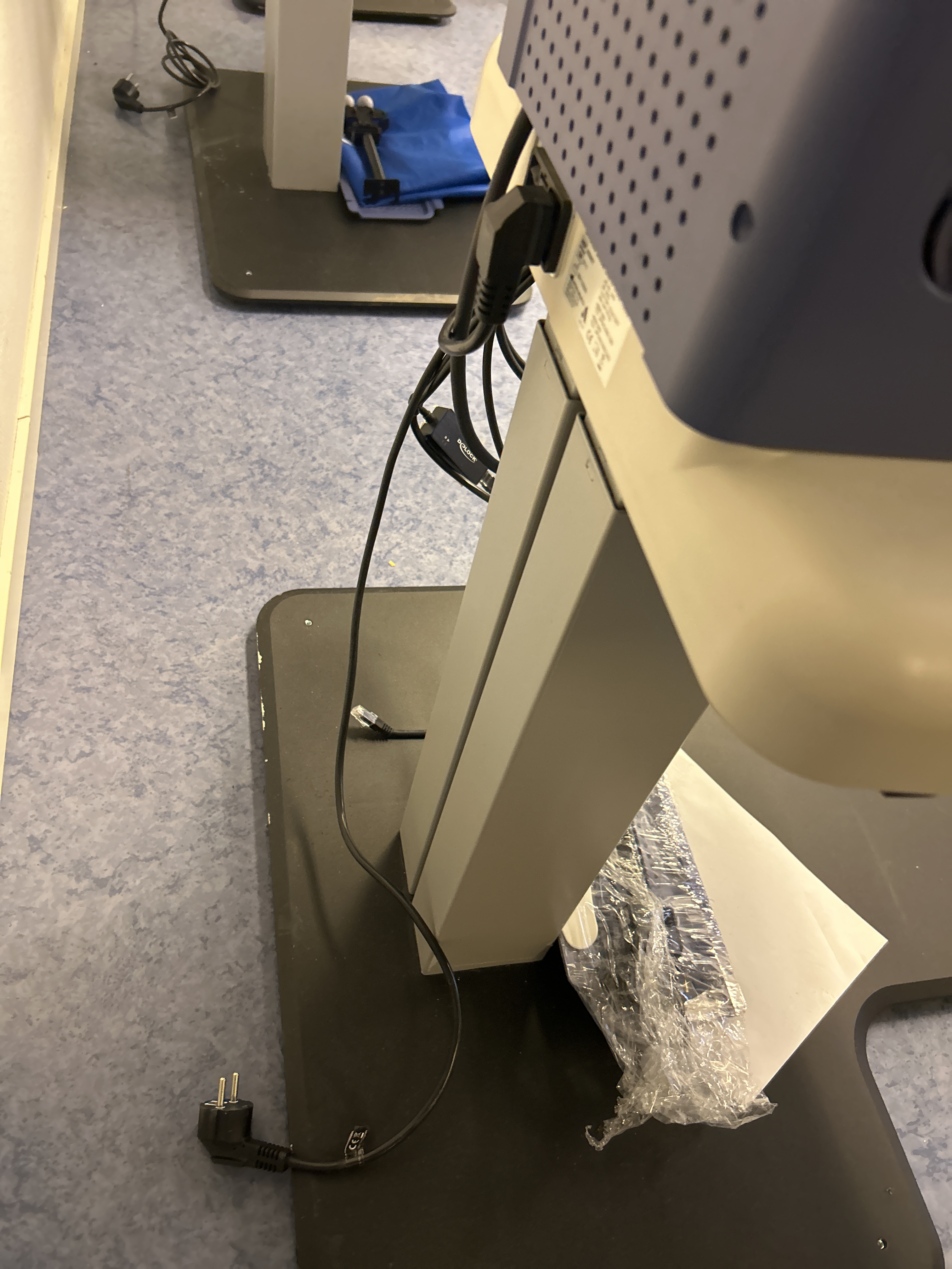 Topcon Serial Number Refraction machine Chronos Topcon 2020 / serial number AN2000186 - PS ...