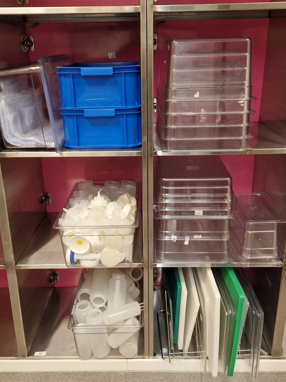 Various canteens and kitchen utensils PS Auction We value the