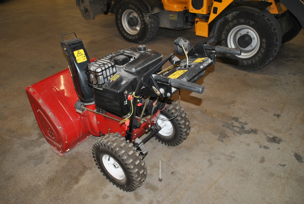 Snowblower Toro 1028 PS Auction We value the future Largest