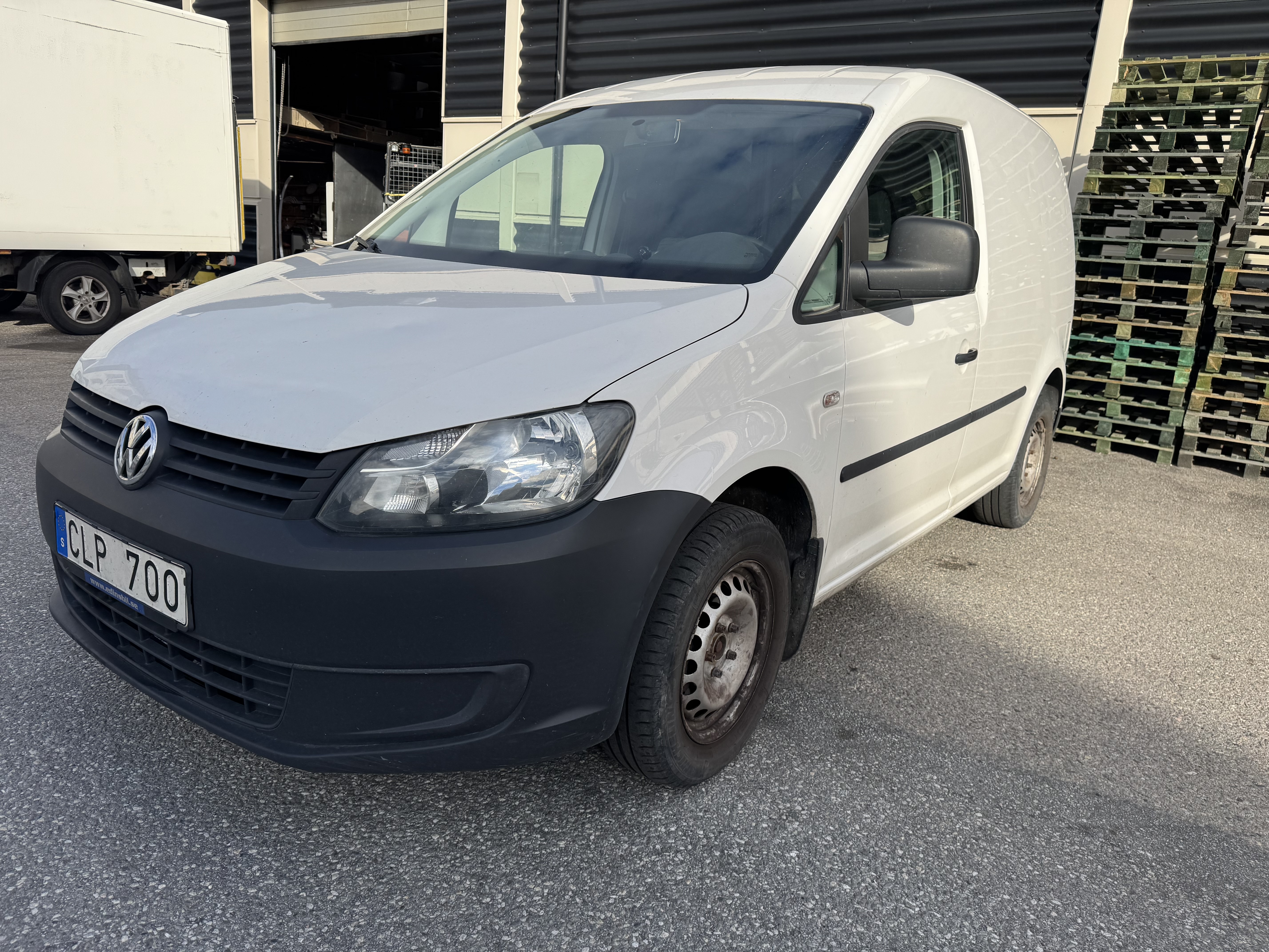 Video preview for Volkswagen Caddy Van 1.6 TDI Manual, 75hp, 2012 (Repair item)