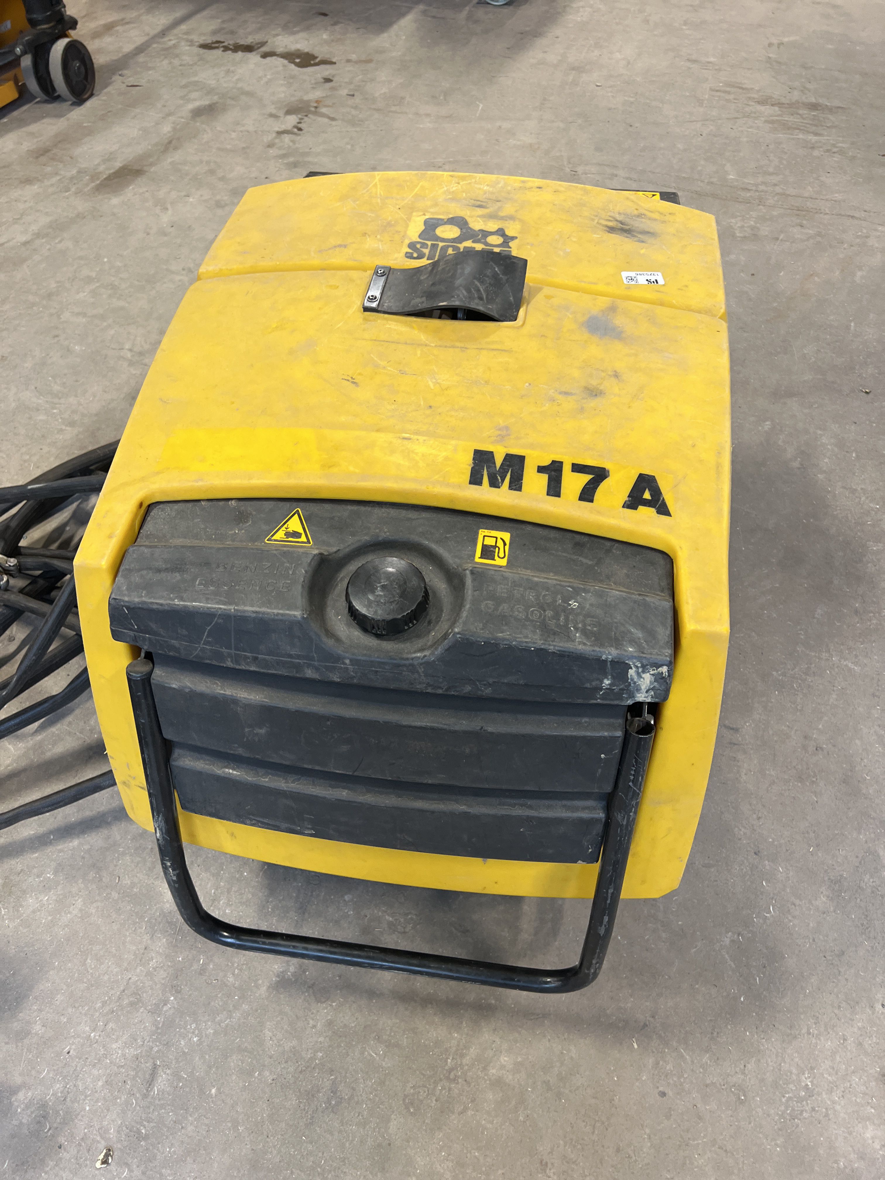 Compressor for fiber blowing - Kaeser Mobilair M17A - PS Auction