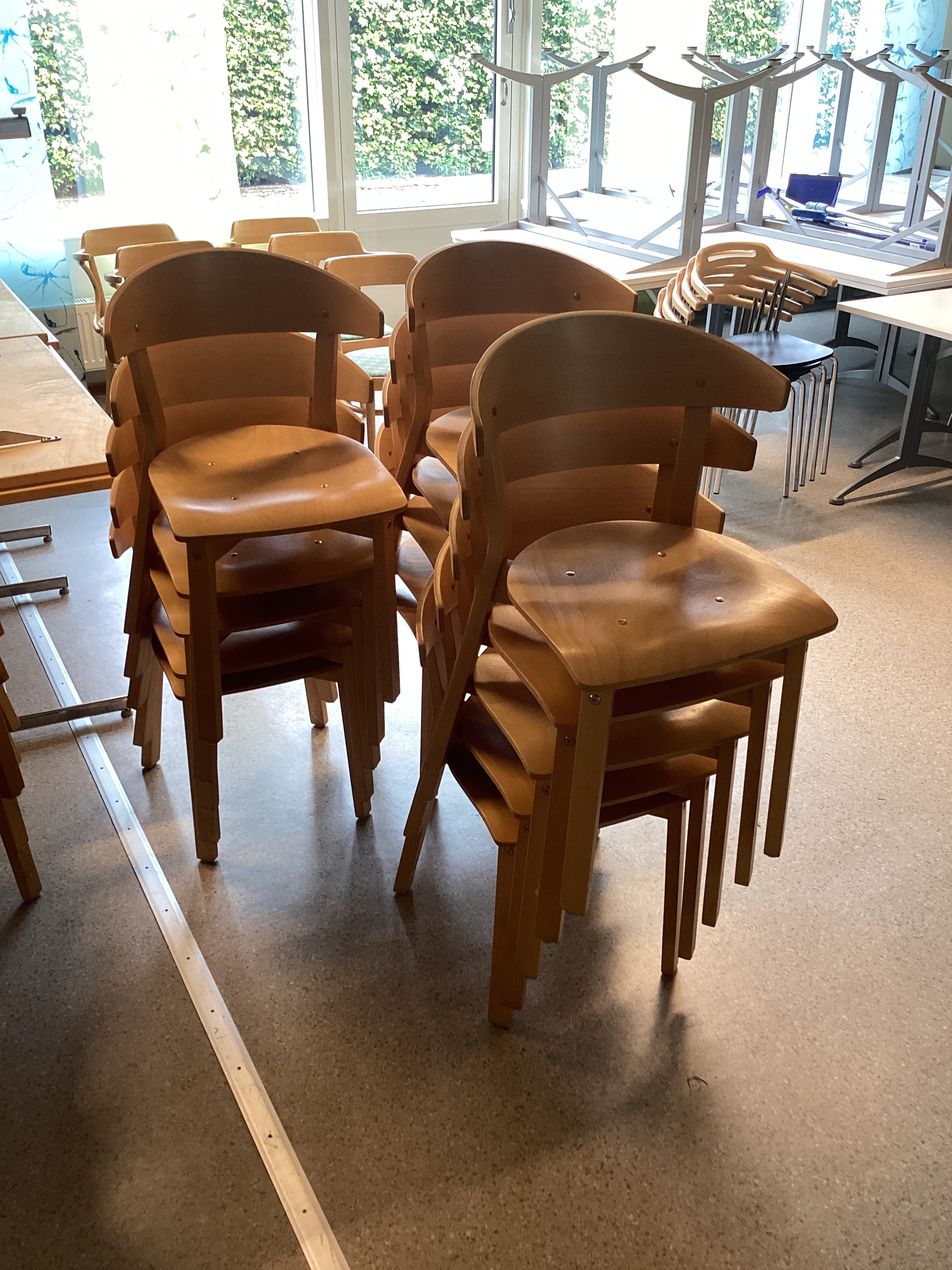 15 stackable chairs - PS Auction - We value the future - Largest in net ...