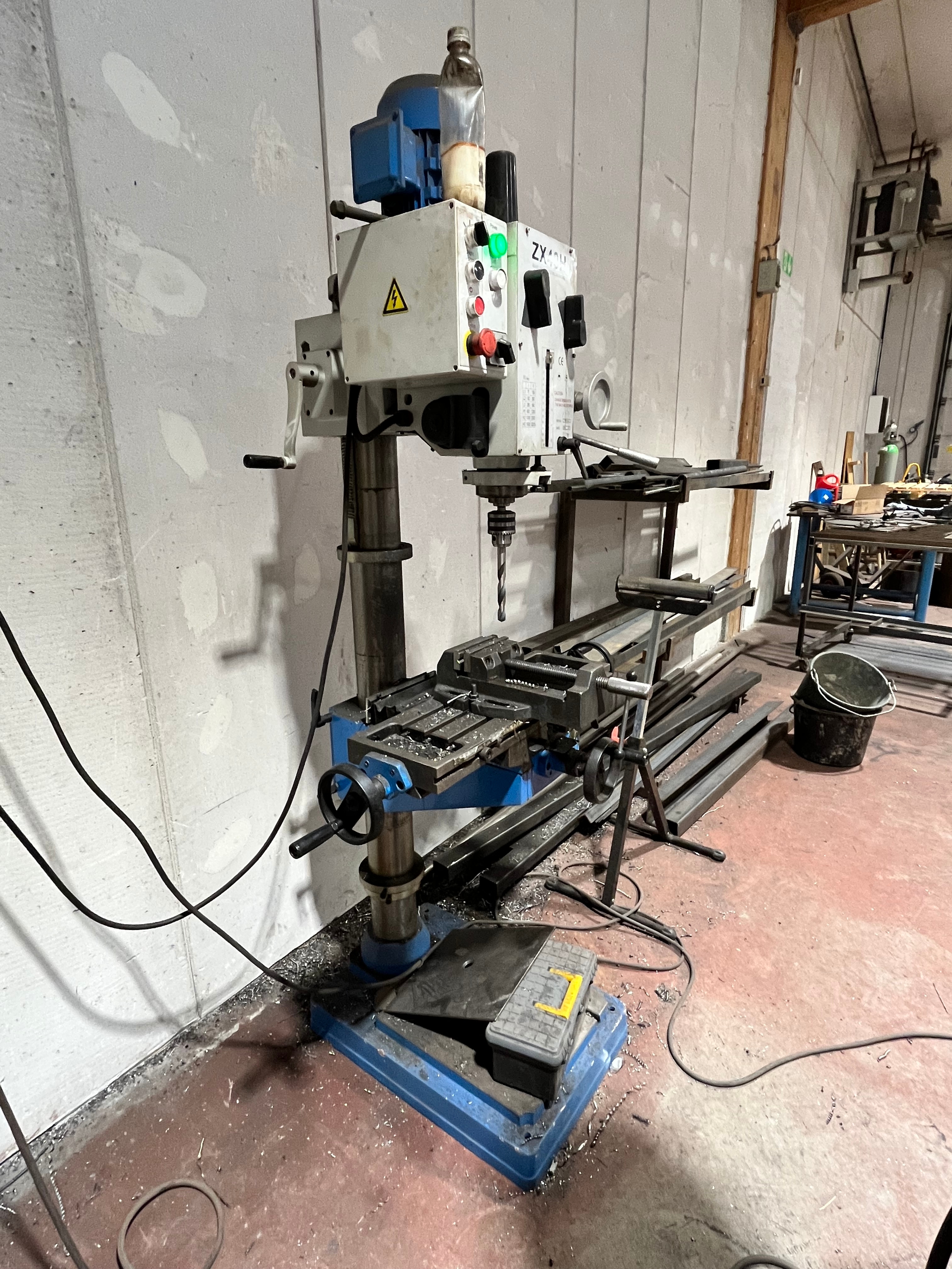 Pillar drilling machine Hawk ZX40H - PS Auction - We value the