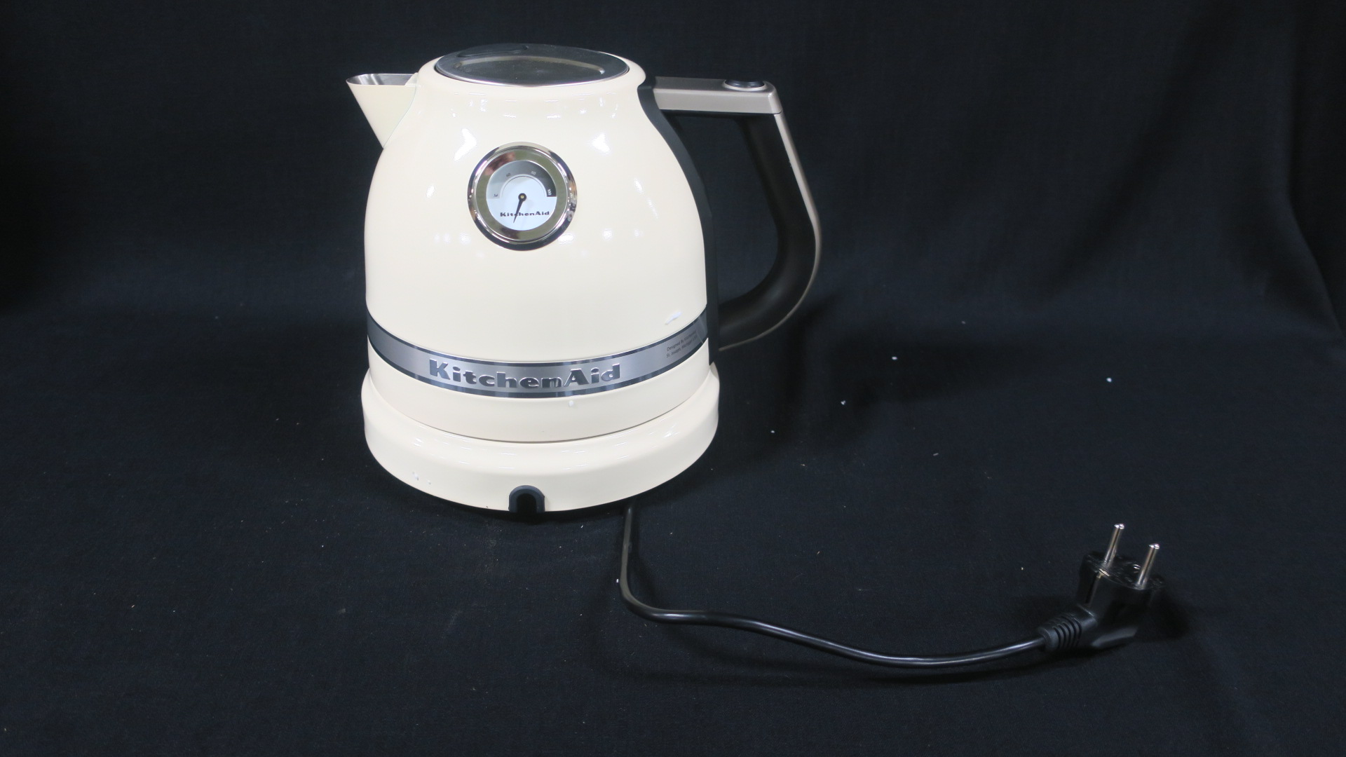 Artisan Kitchen Aid Vattenkokare creme 1,5l Nätauktioner Artisan Kitchen Aid Vattenkokare creme 1,5l Nätauktioner
